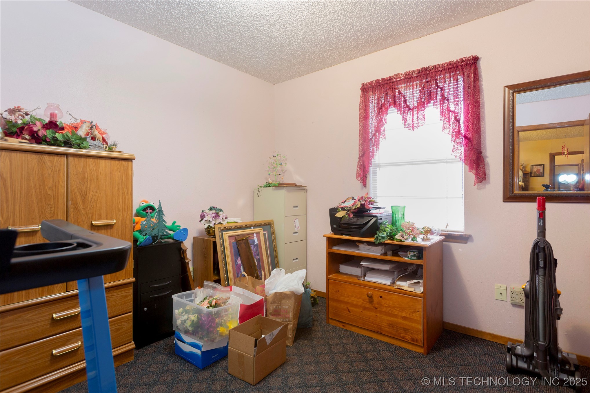 612 W Circle Drive Property Photo 24