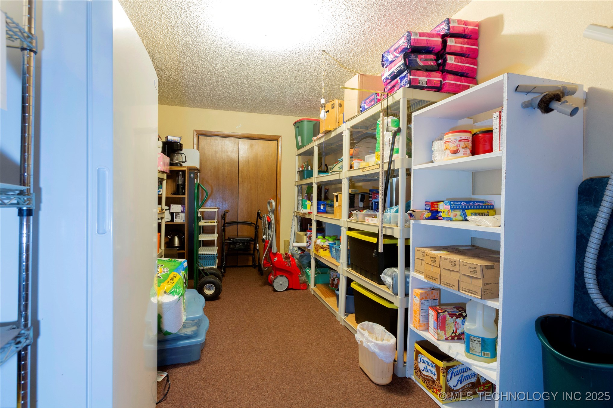 612 W Circle Drive Property Photo 25