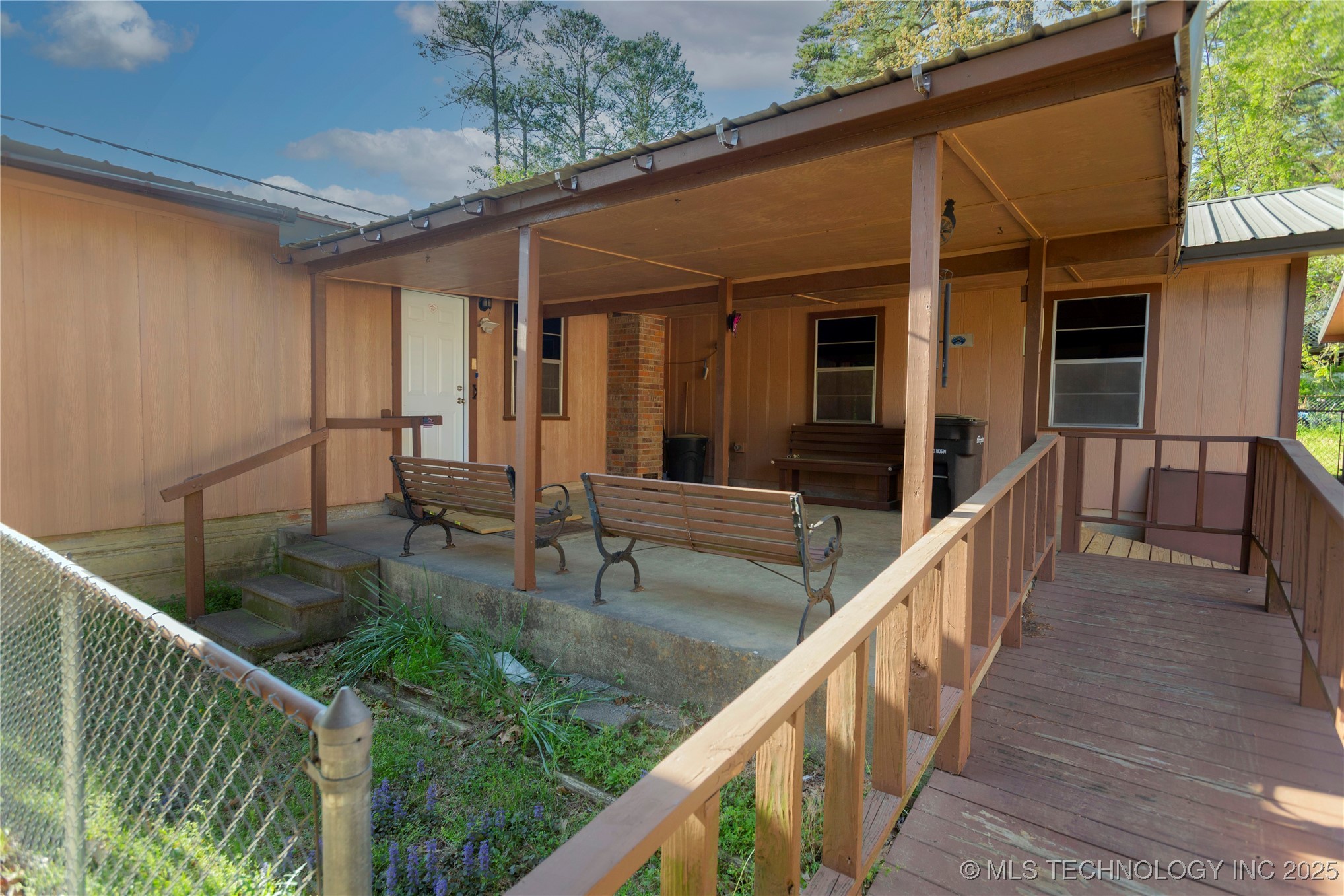 612 W Circle Drive Property Photo 26