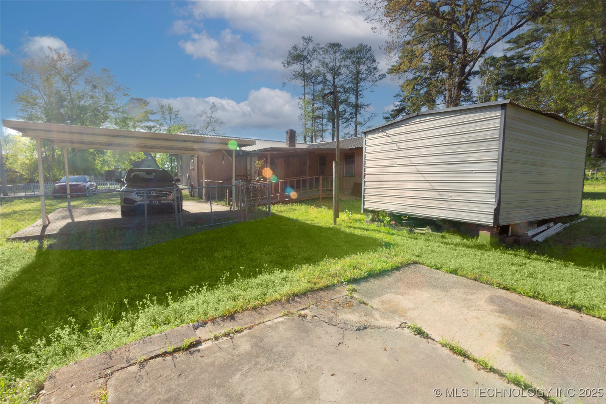 612 W Circle Drive Property Photo 29