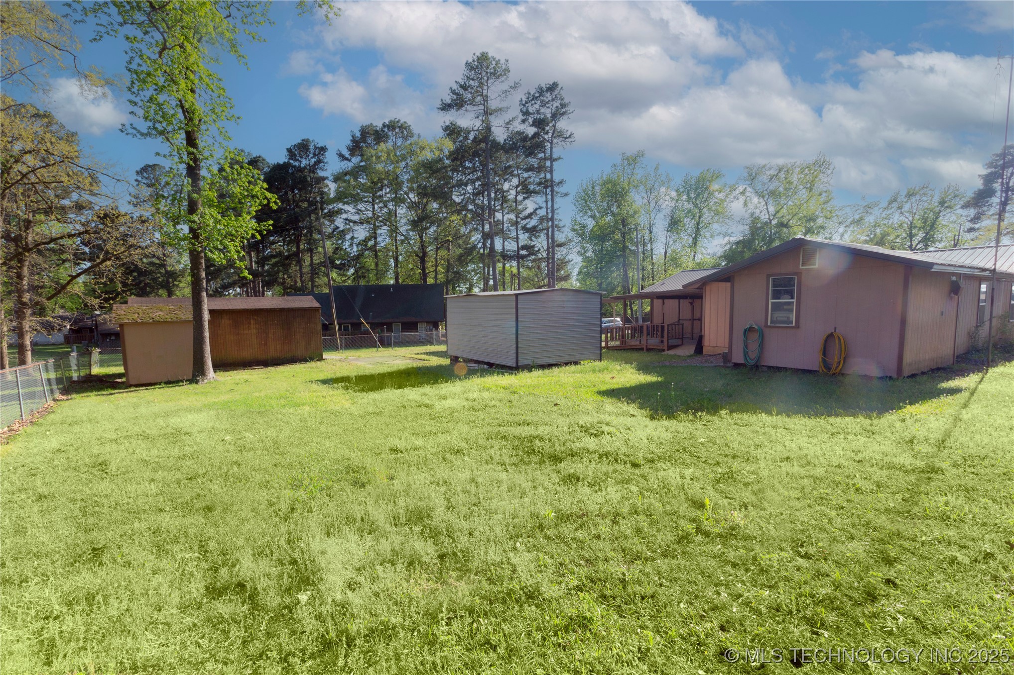 612 W Circle Drive Property Photo 35