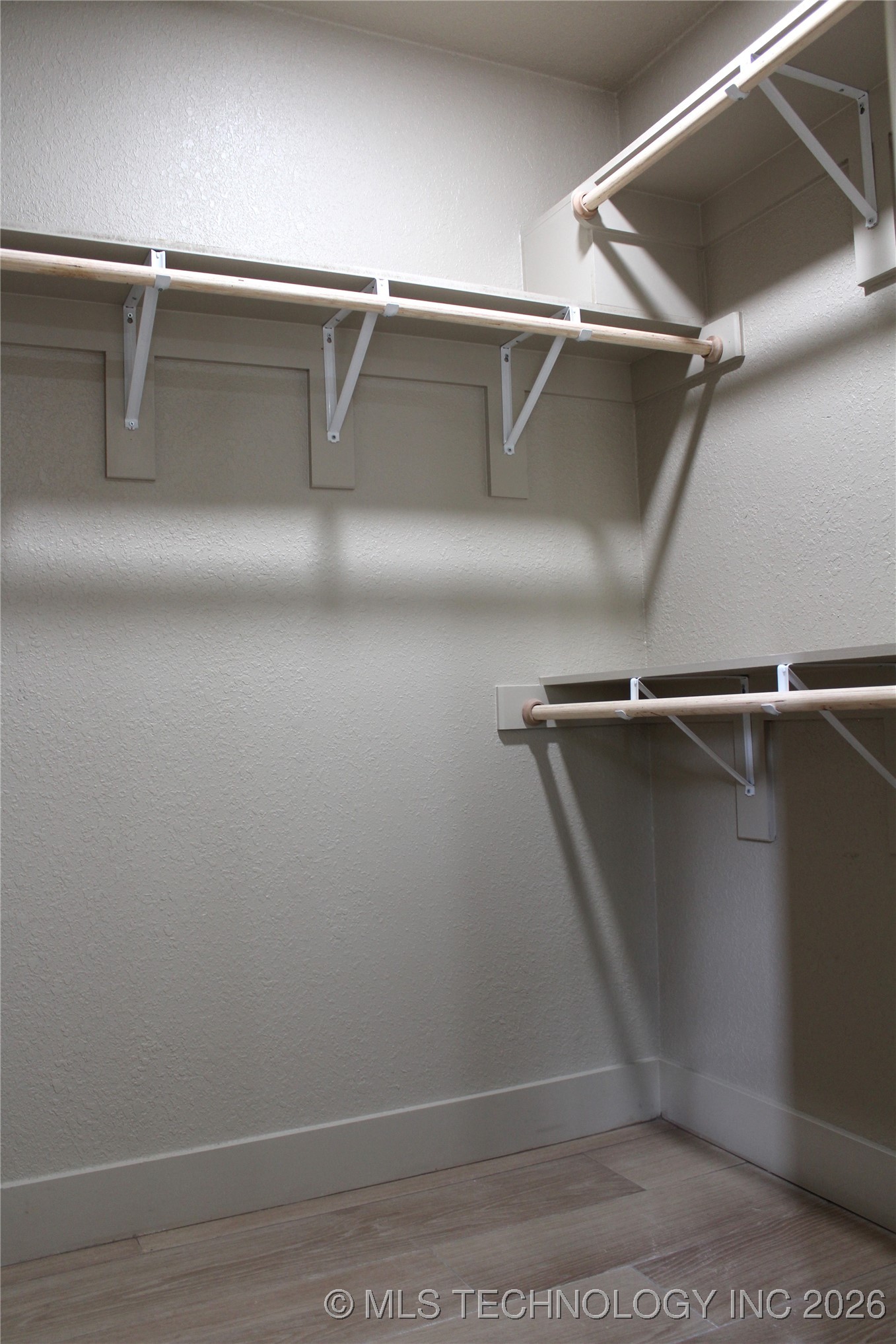 215 N California Property Photo 20