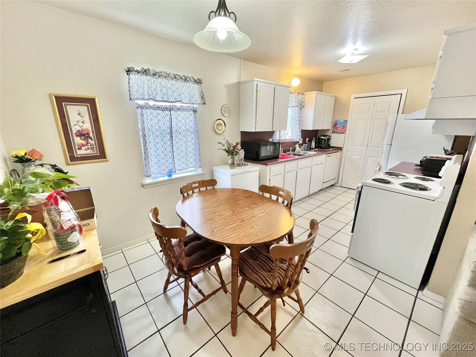 318 Ted Allen Lane Property Photo 6