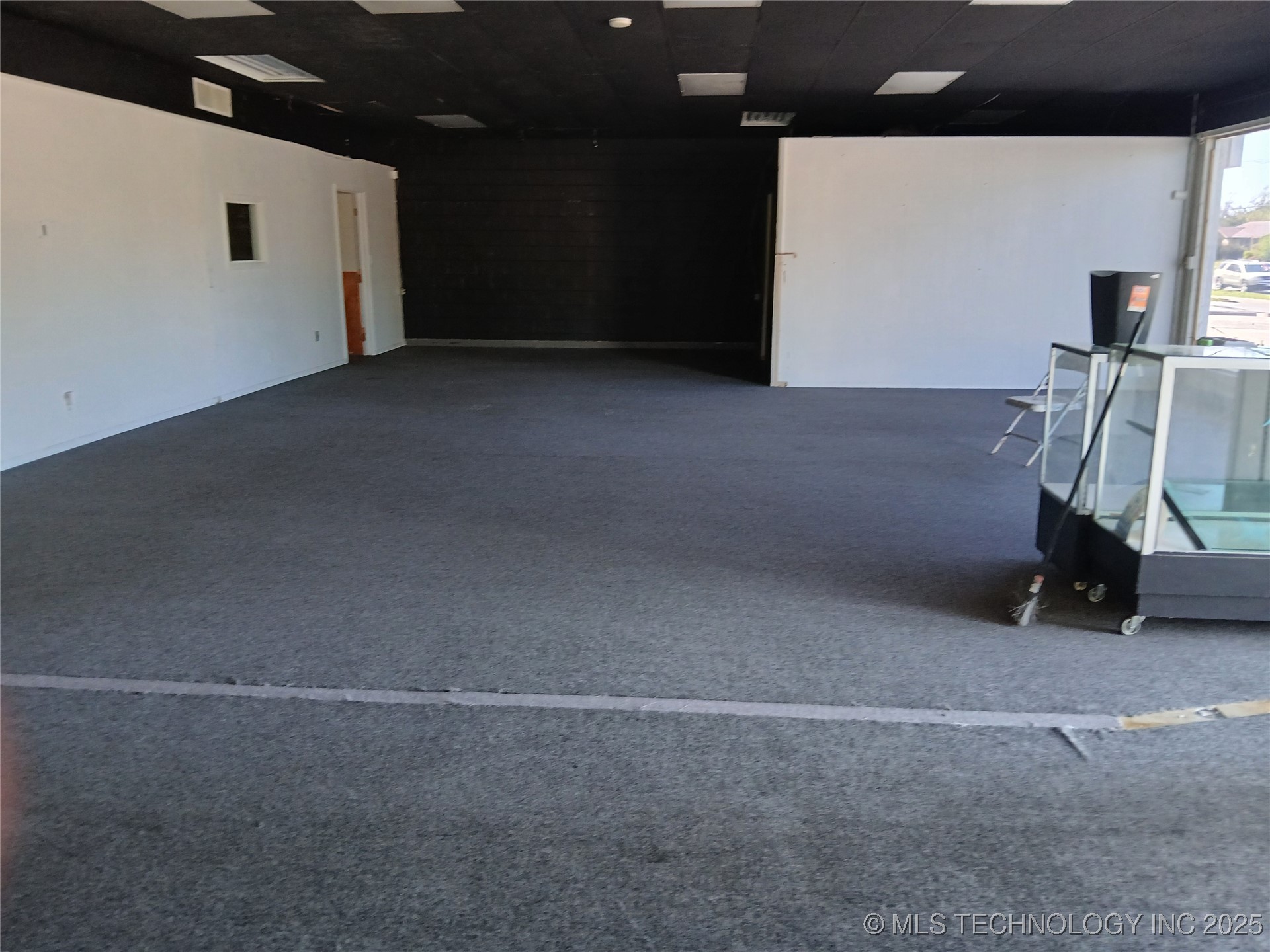 902 E Cherokee Street Property Photo 3