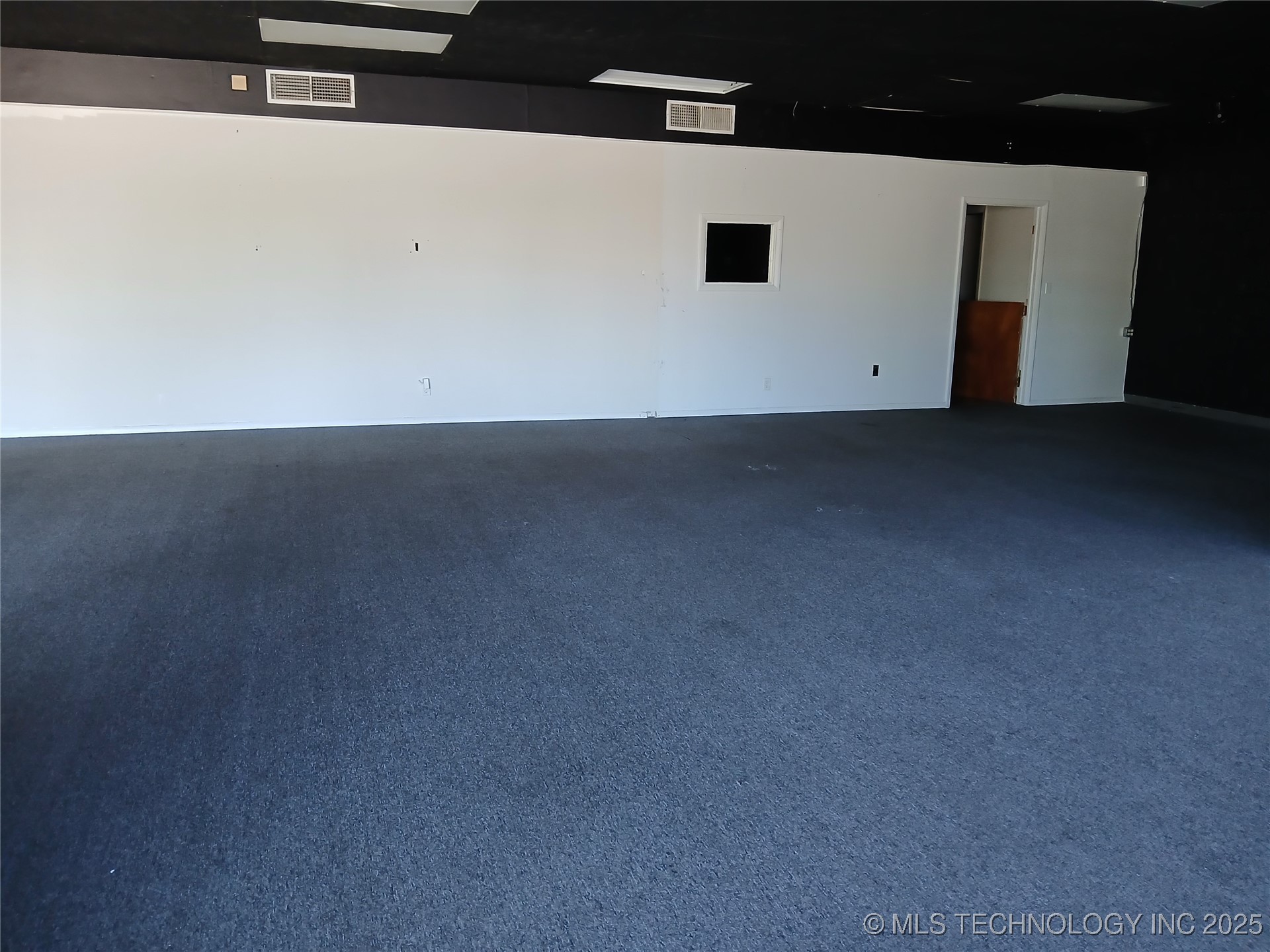 902 E Cherokee Street Property Photo 4