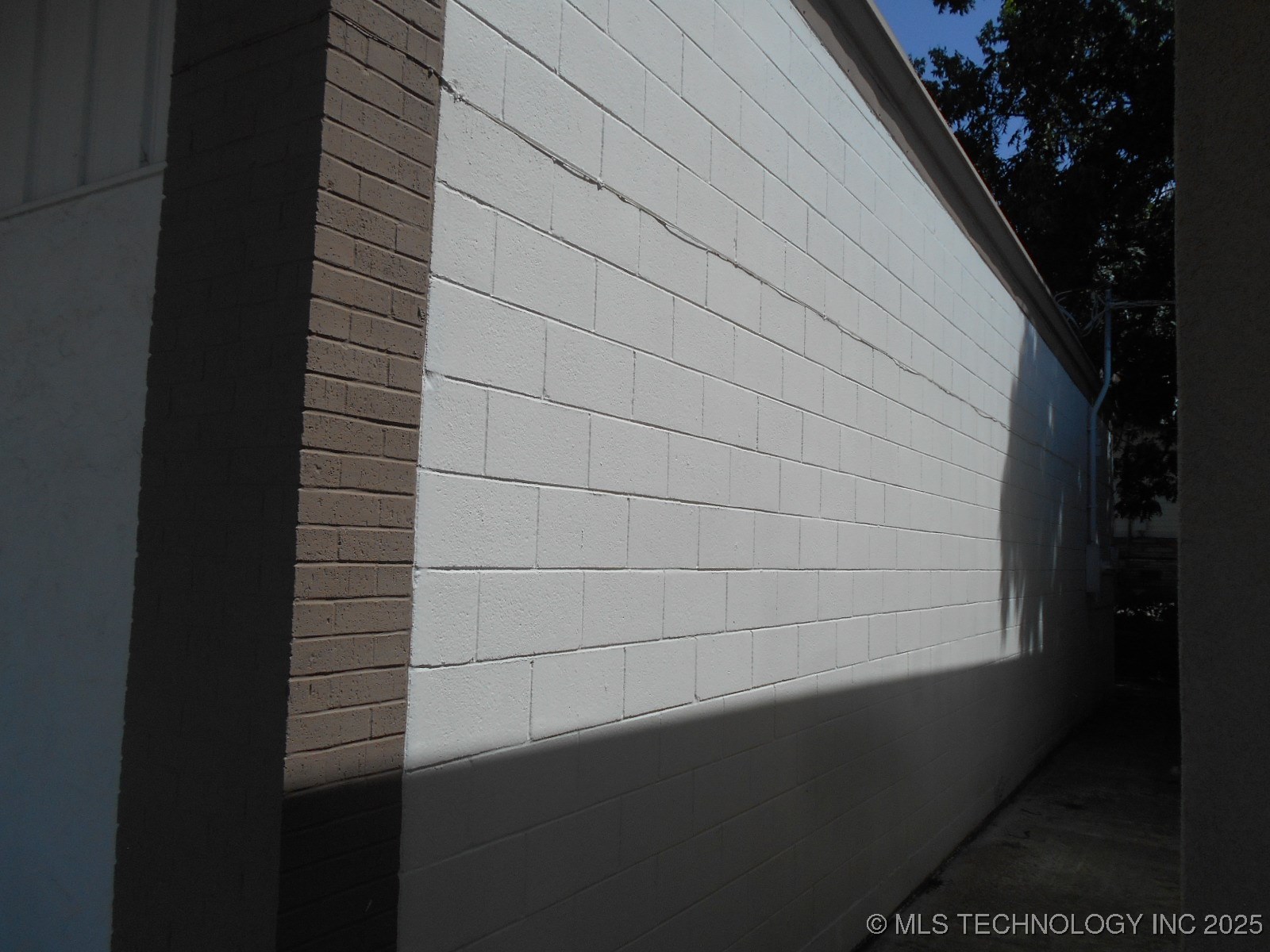 902 E Cherokee Street Property Photo 5