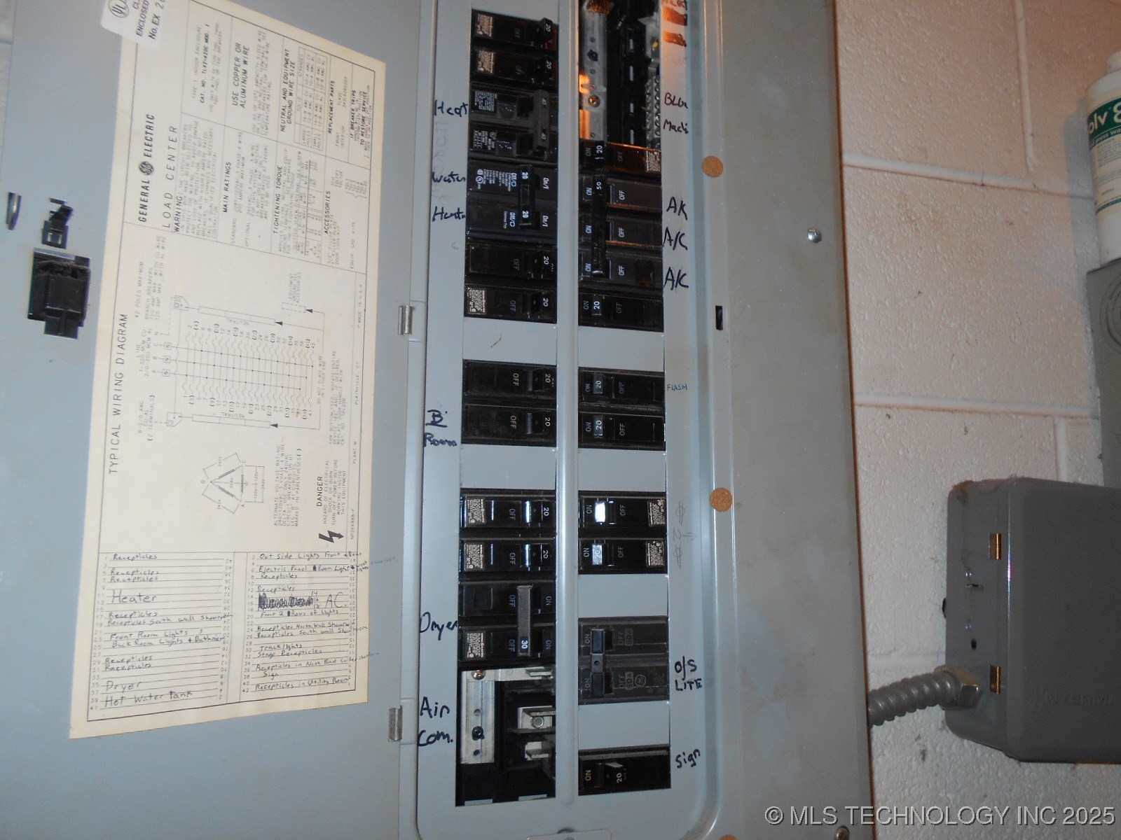 902 E Cherokee Street Property Photo 9