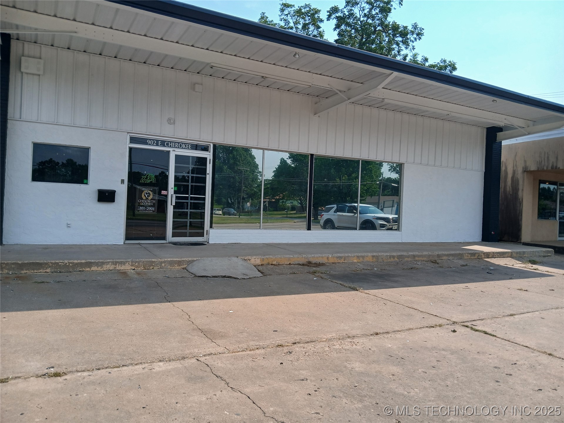 902 E Cherokee Street Property Photo 13