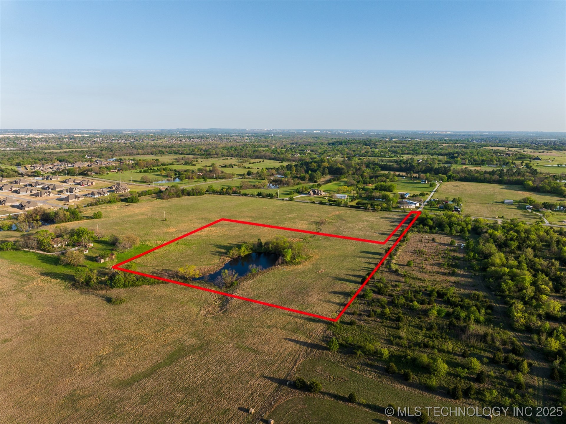 5 N Memorial Drive Property Photo 2