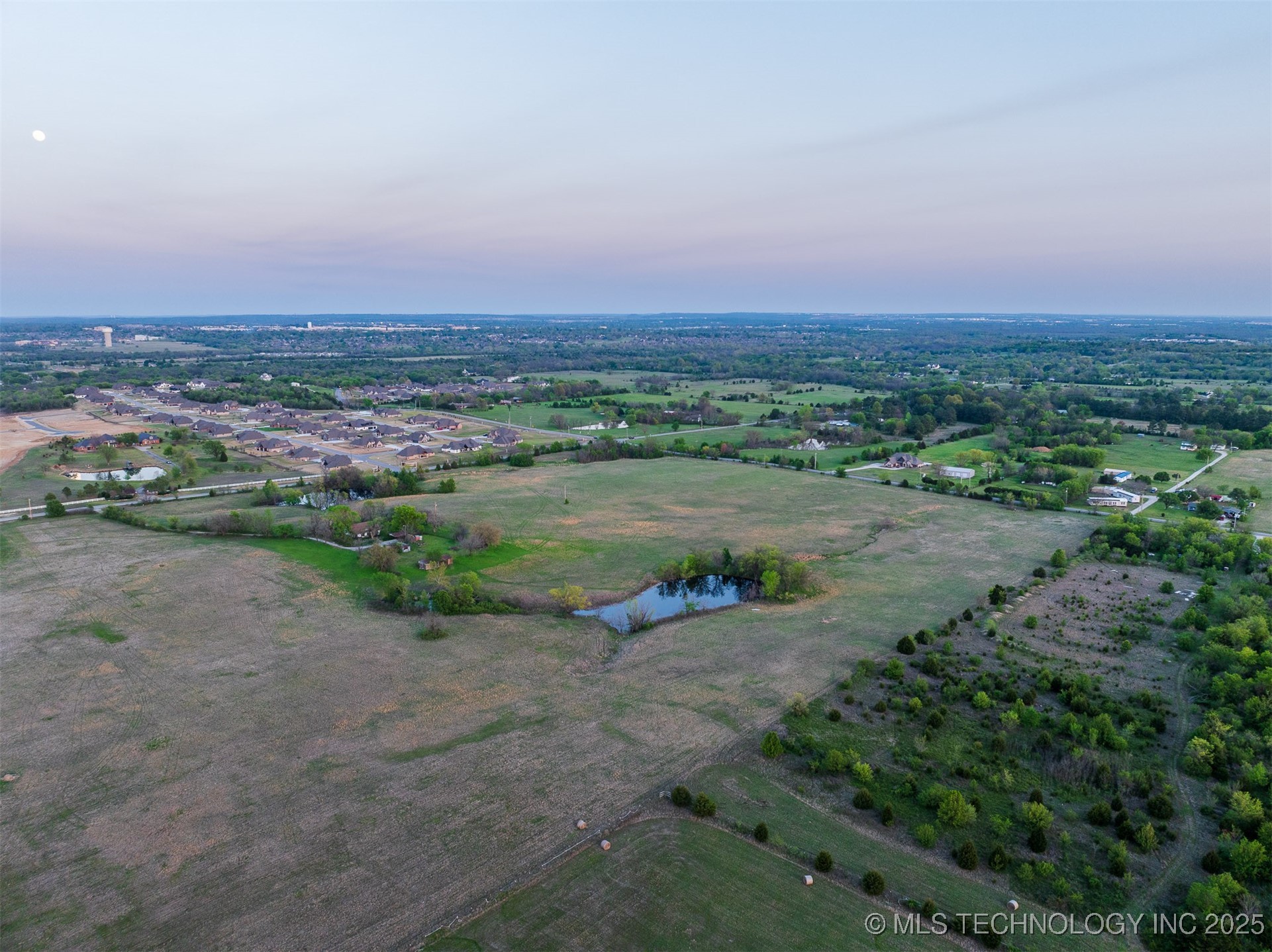 5 N Memorial Drive Property Photo 5