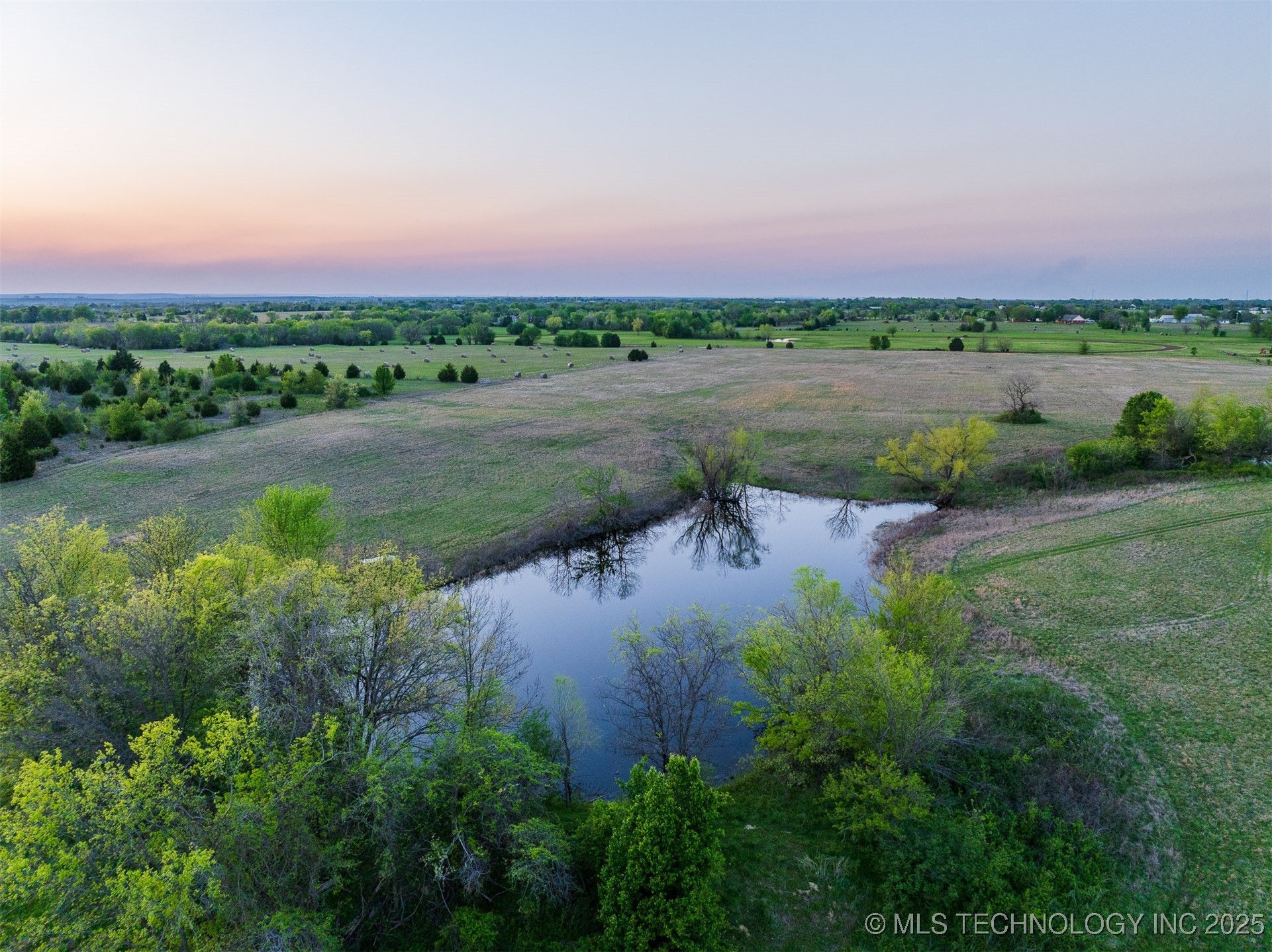 5 N Memorial Drive Property Photo 6