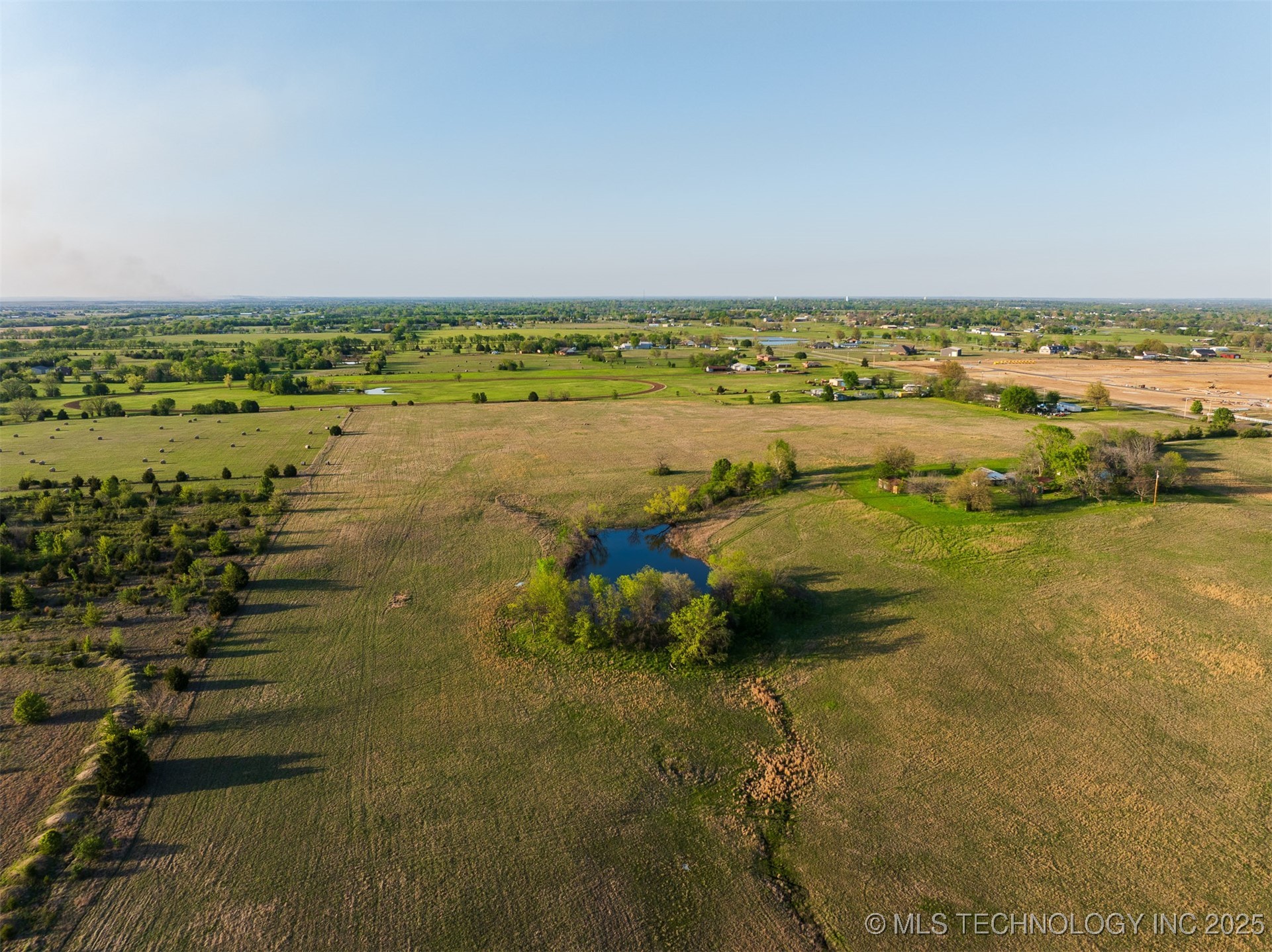 5 N Memorial Drive Property Photo 7