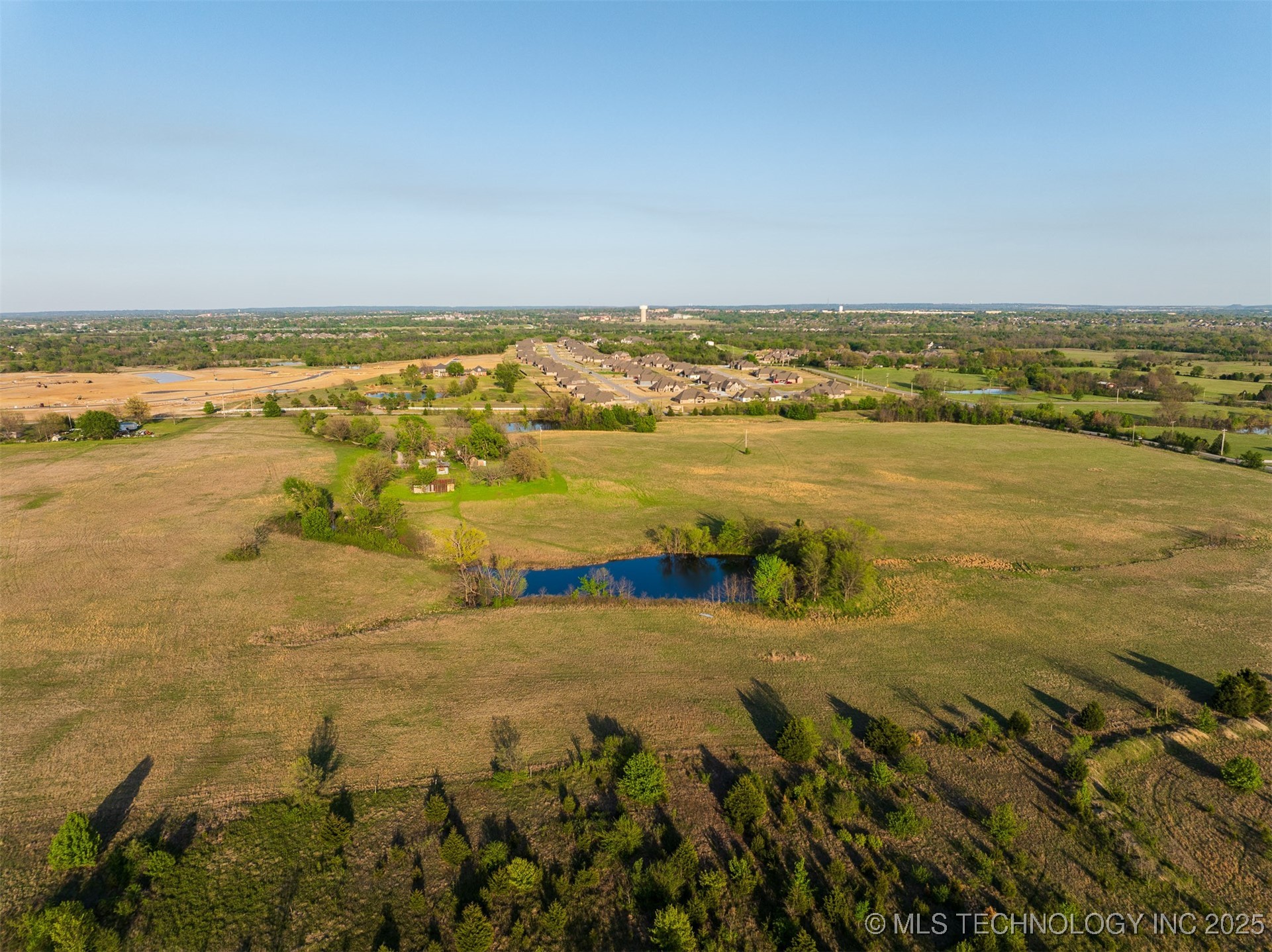 5 N Memorial Drive Property Photo 8