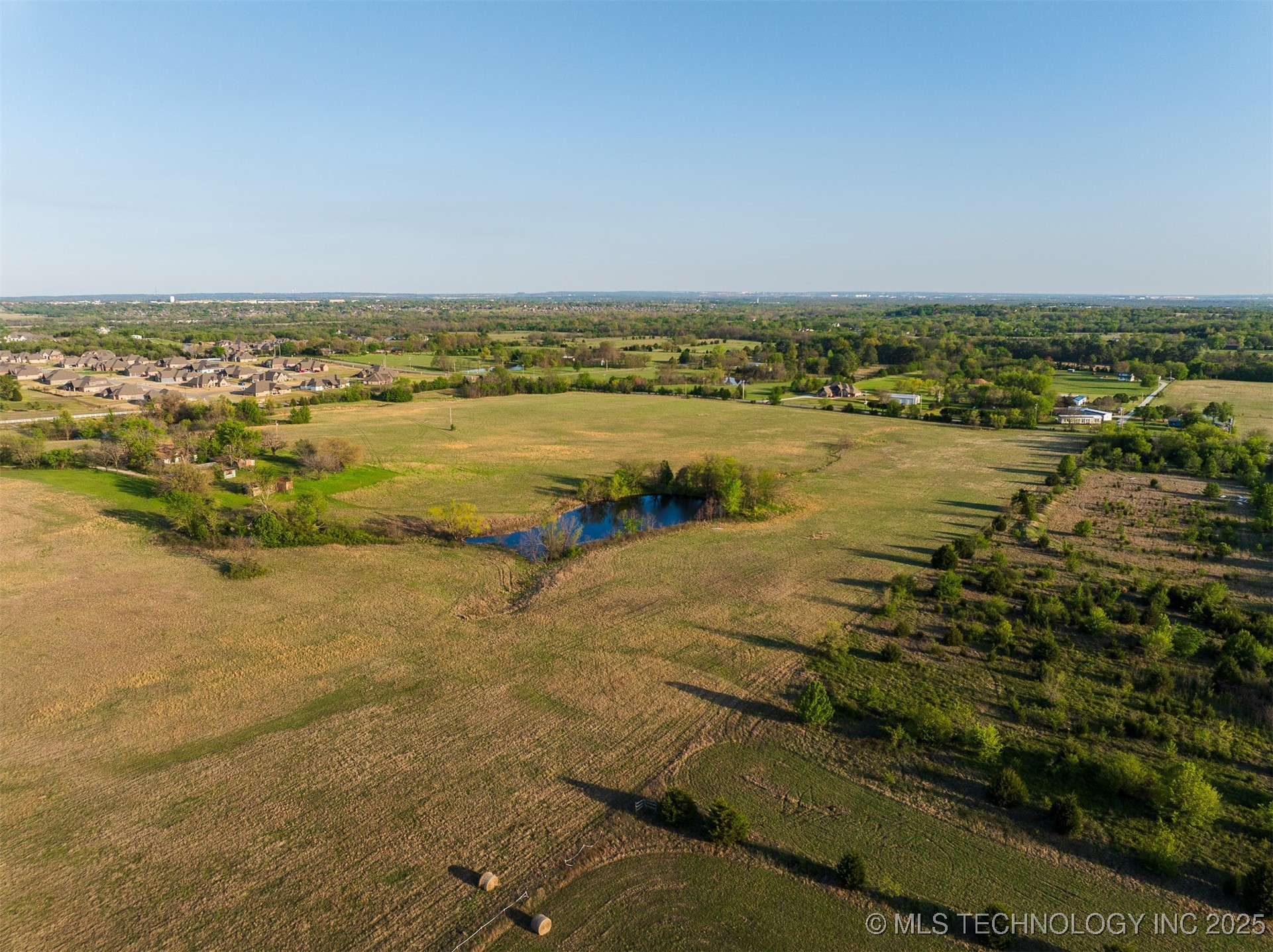 5 N Memorial Drive Property Photo 9