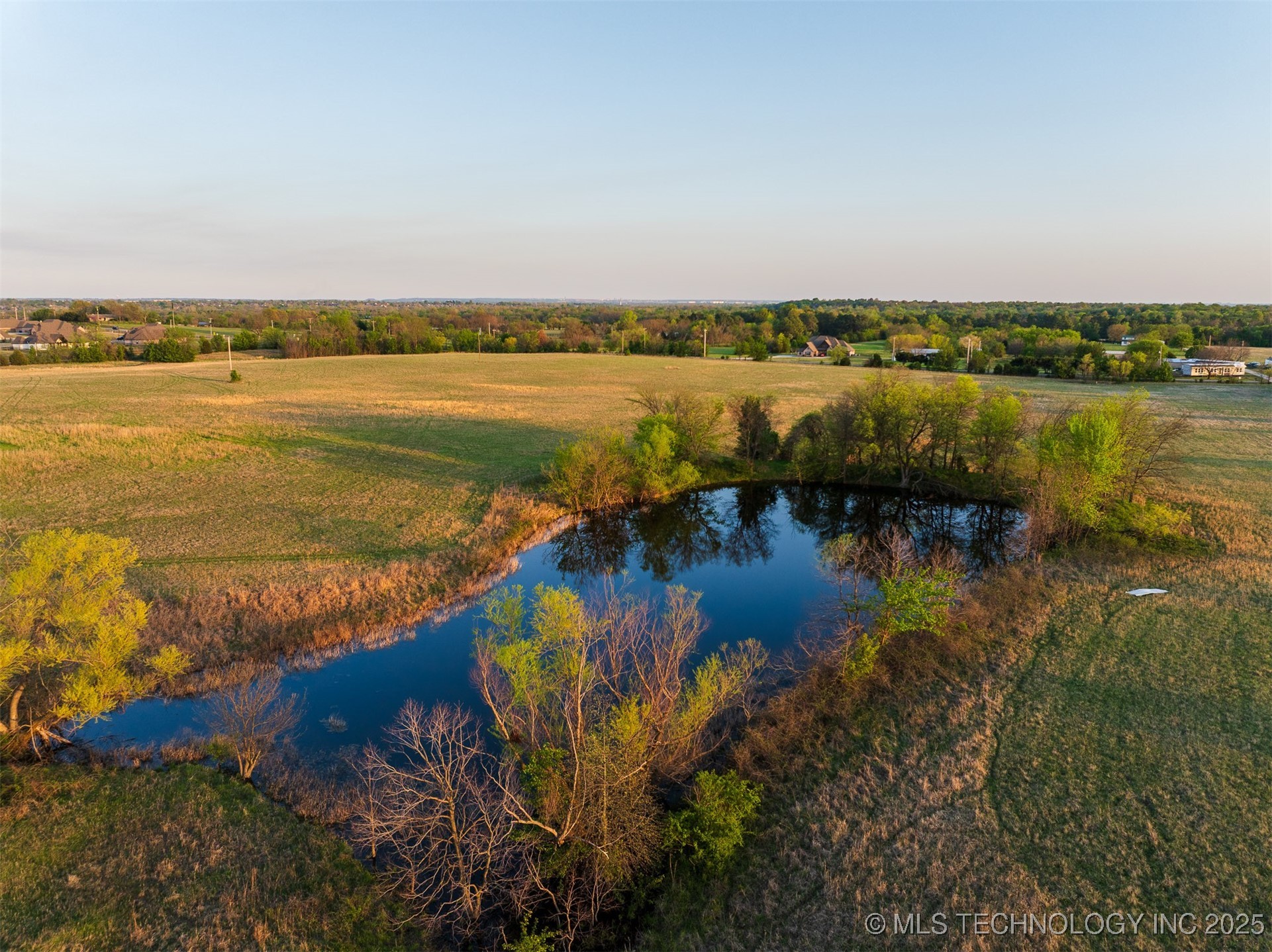 5 N Memorial Drive Property Photo 28