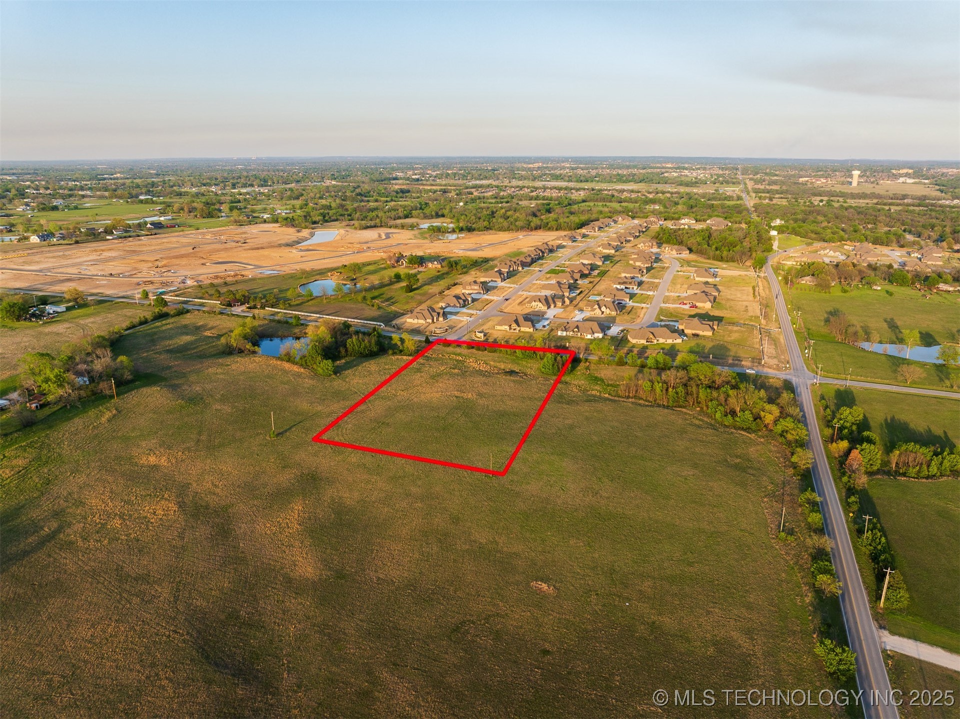 9 N Memorial Drive Property Photo 4