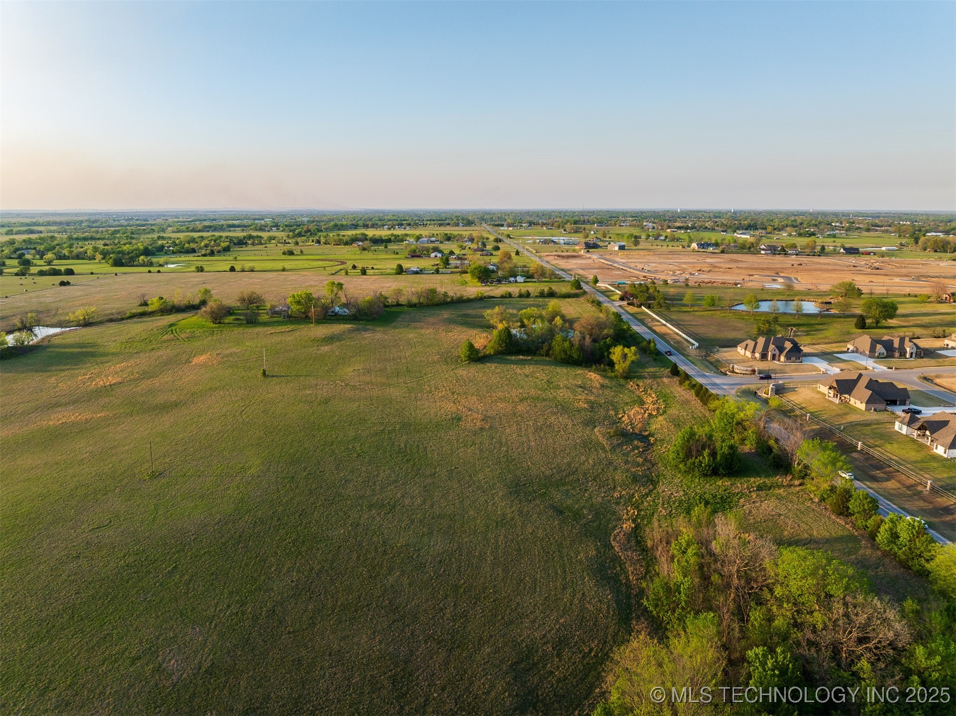 9 N Memorial Drive Property Photo 5