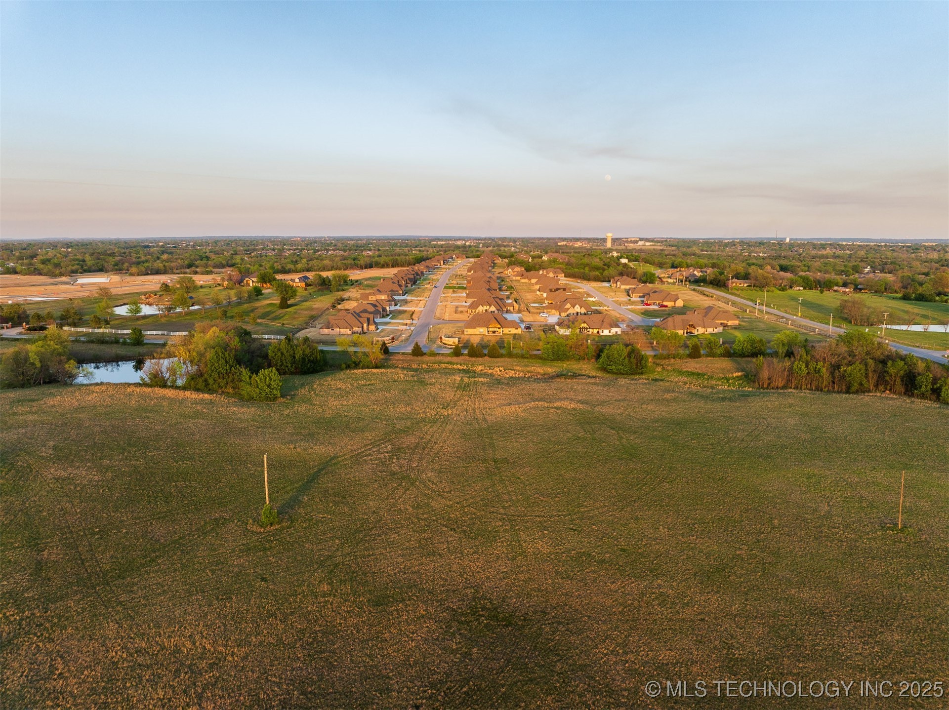 9 N Memorial Drive Property Photo 6