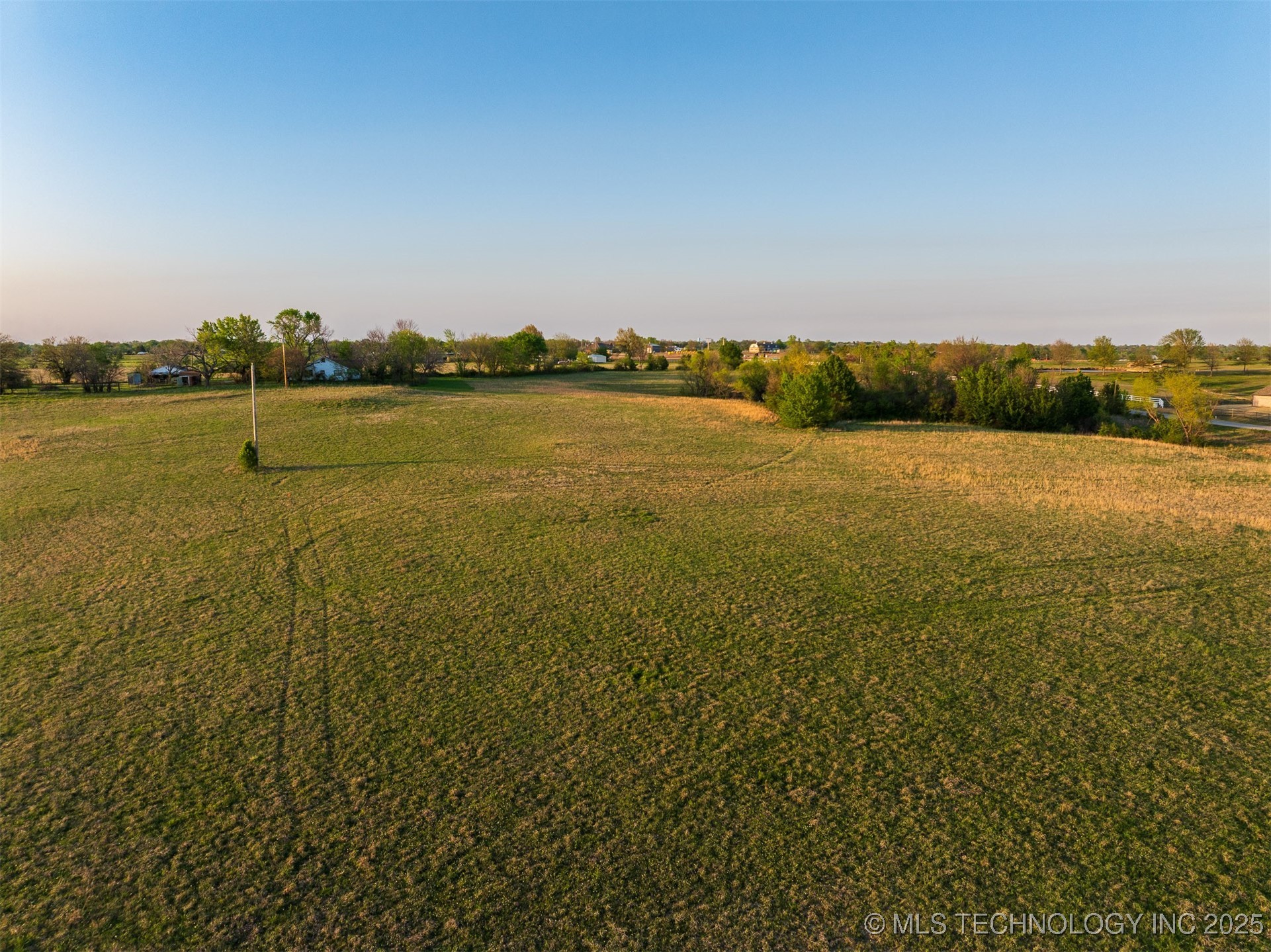 9 N Memorial Drive Property Photo 13