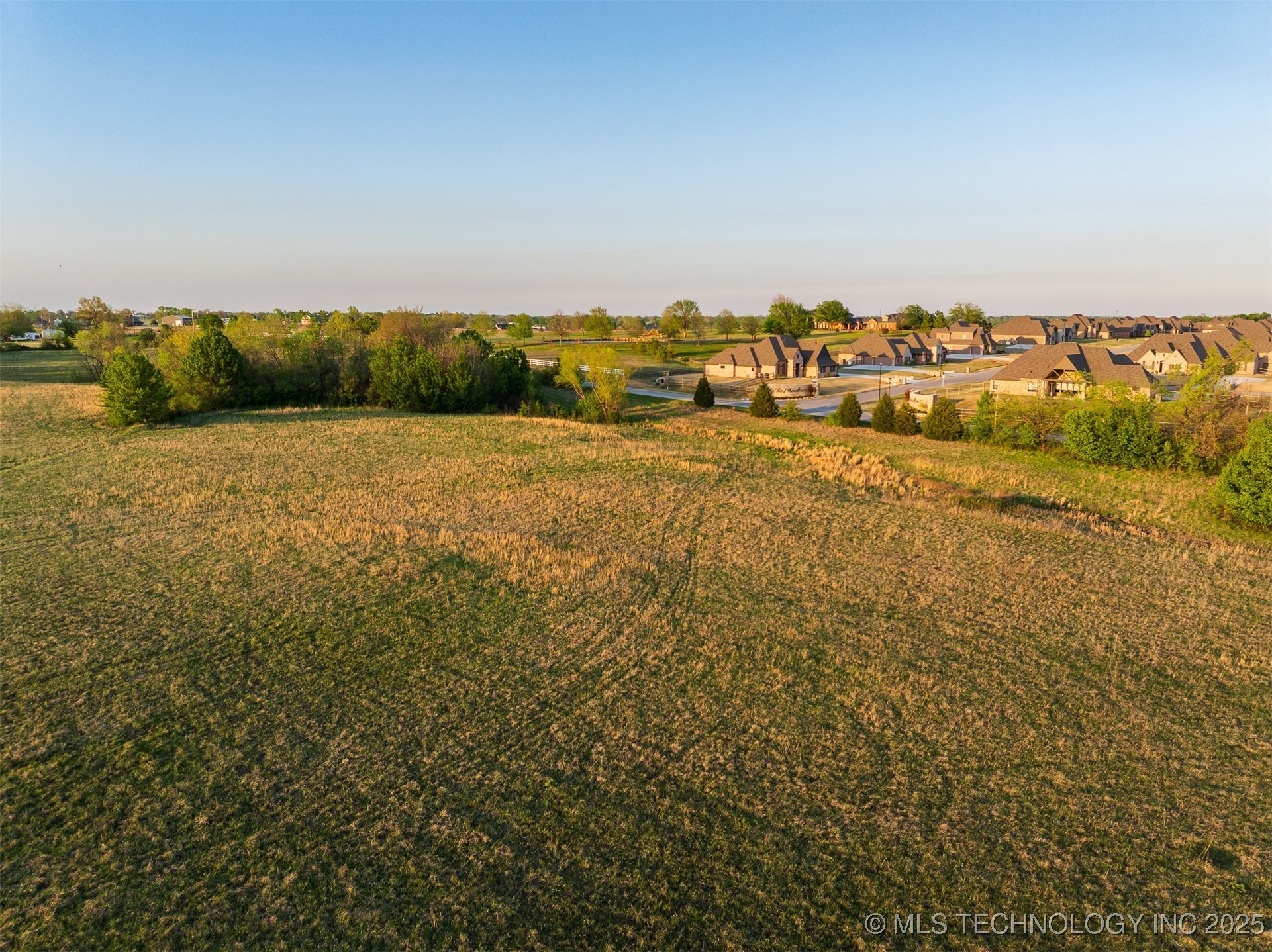 9 N Memorial Drive Property Photo 14