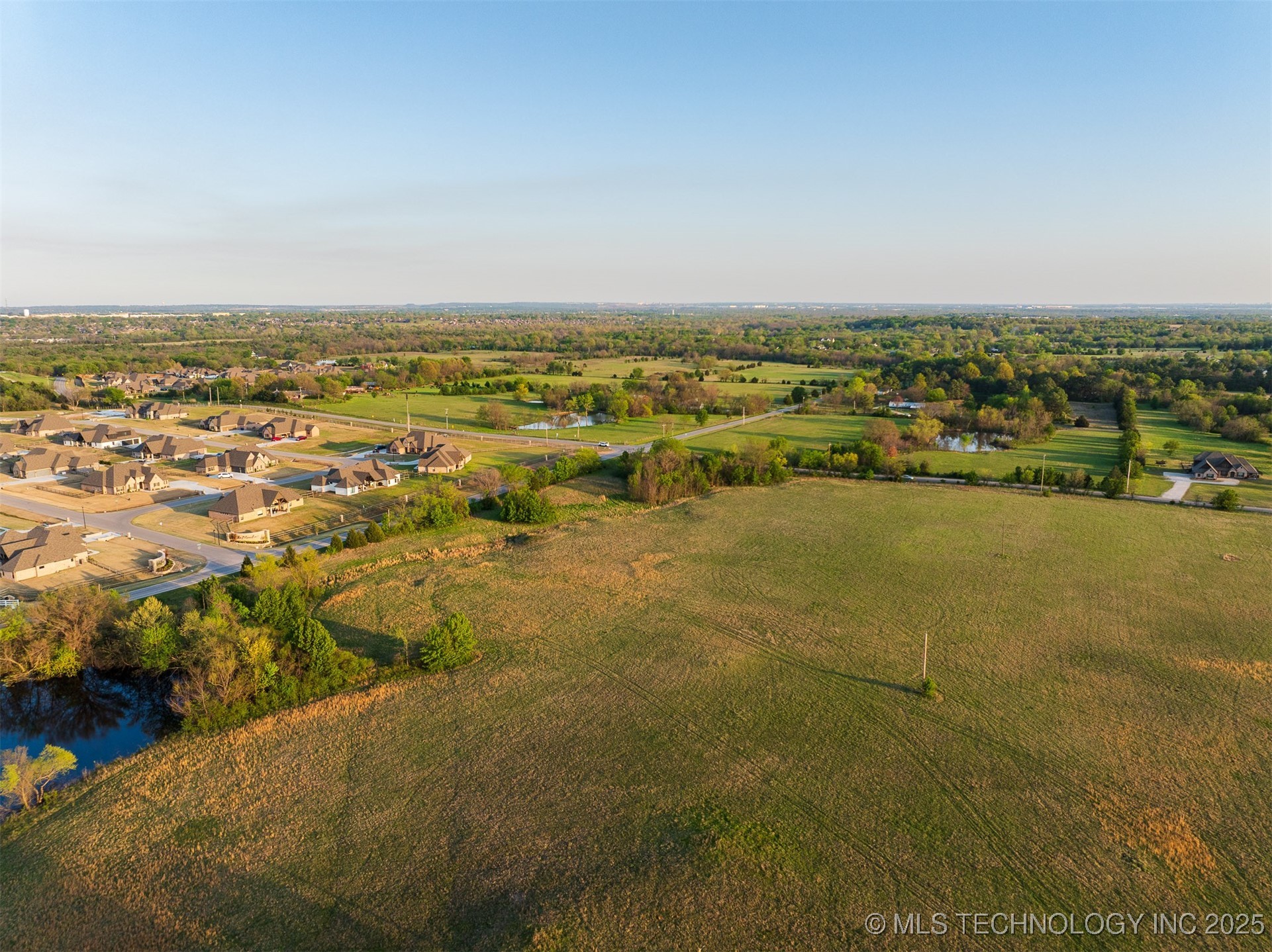 9 N Memorial Drive Property Photo 16