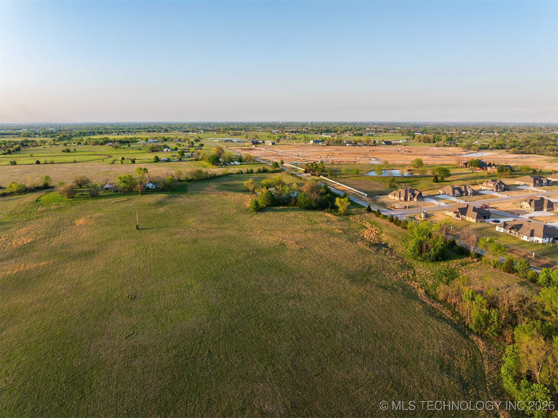 9 N Memorial Drive Property Photo 18