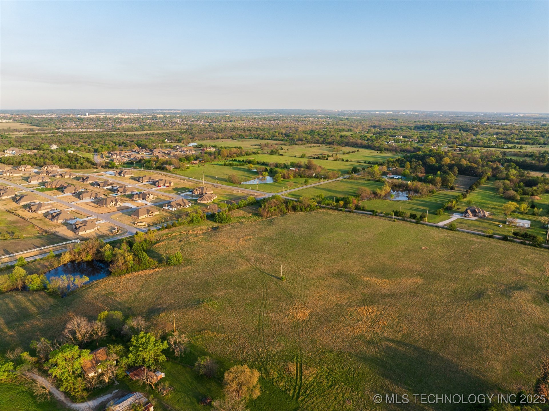 9 N Memorial Drive Property Photo 19