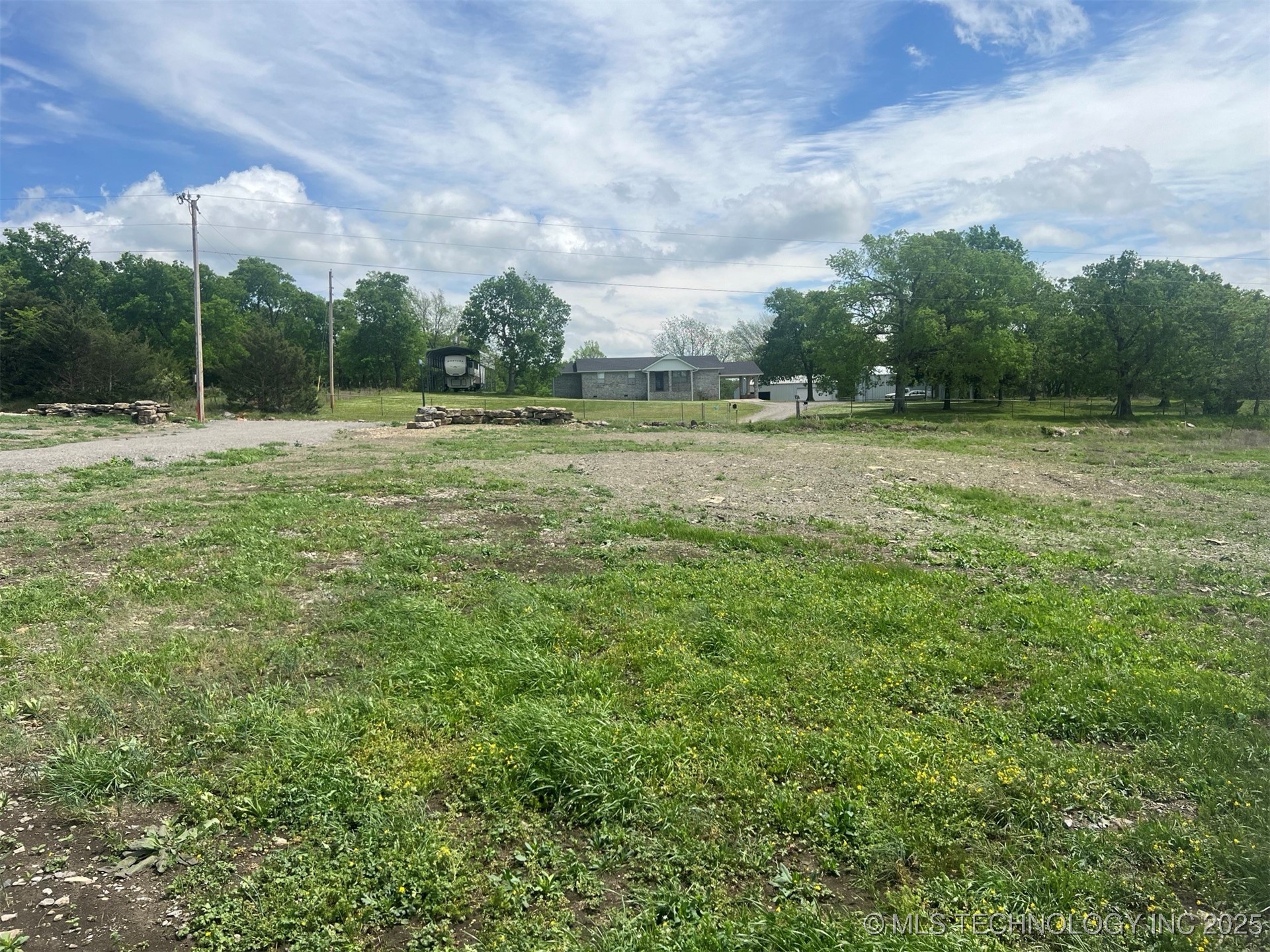 16981 W 828 Road Property Photo 7