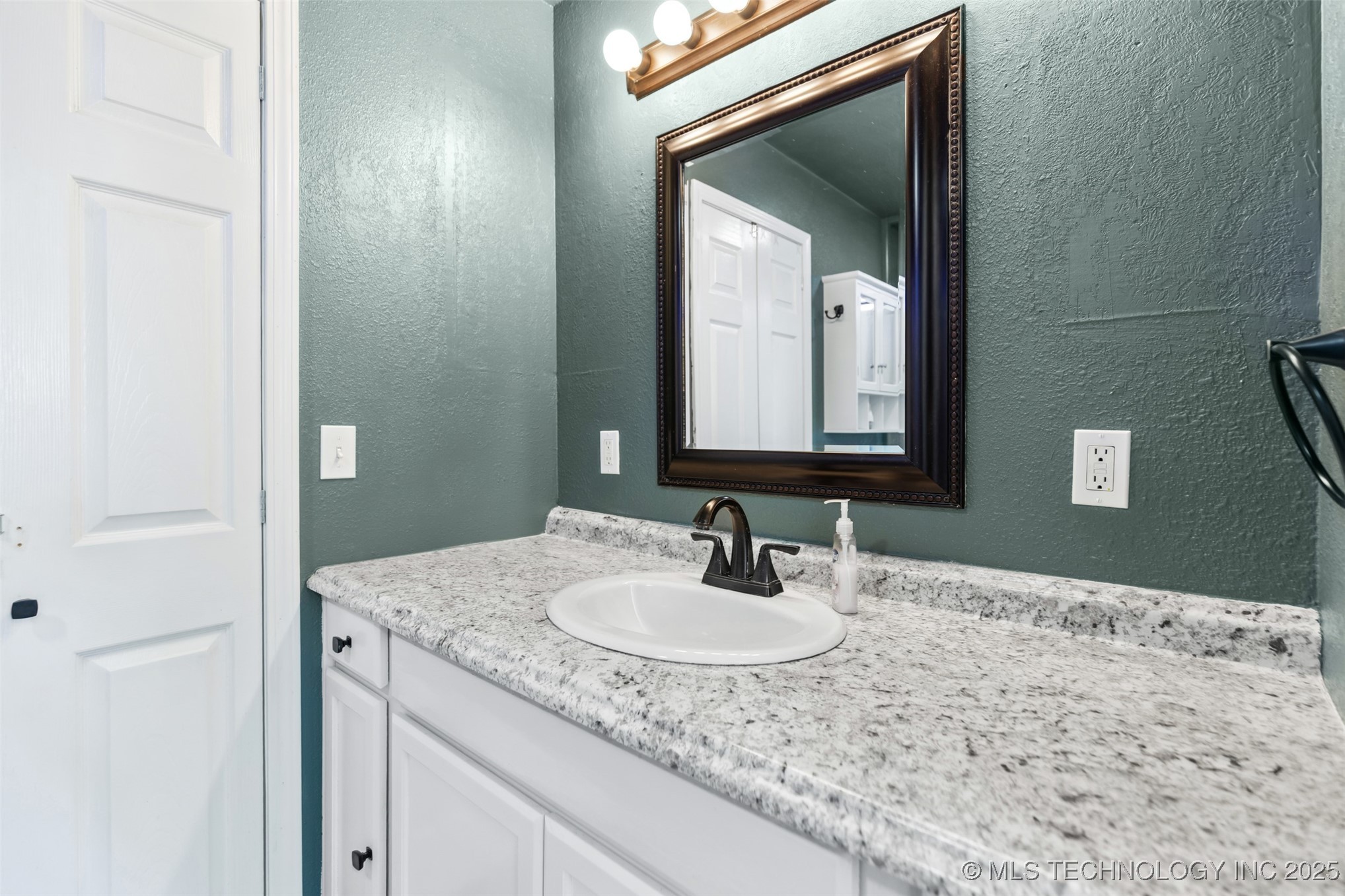 444389 E Northridge Drive Property Photo 12