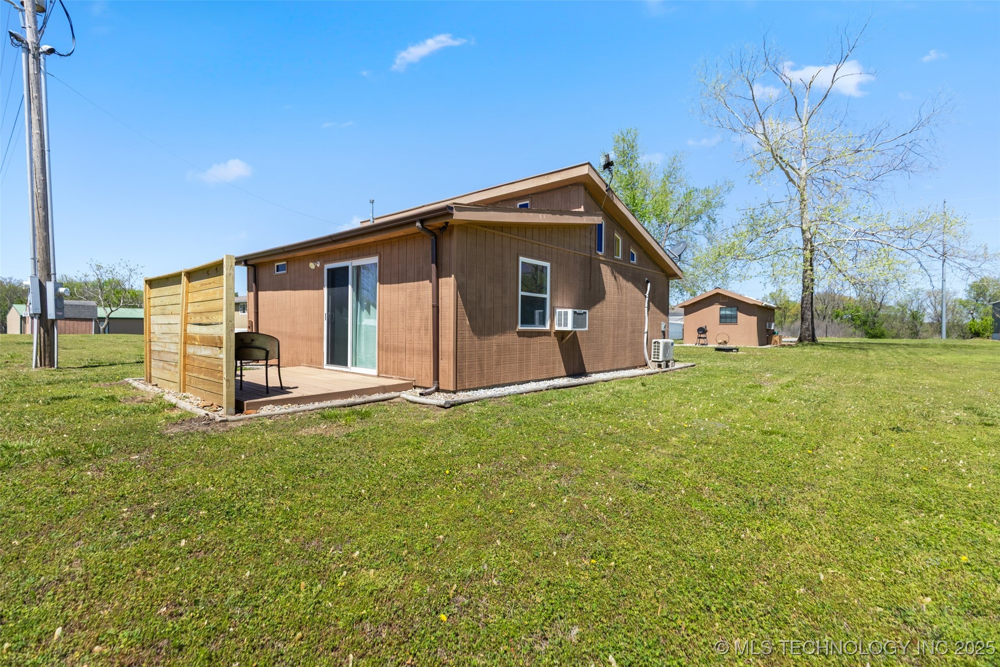 444389 E Northridge Drive Property Photo 15