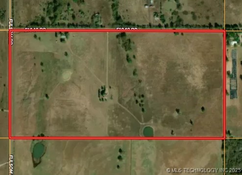 384045 E 1040 Road Property Photo 4