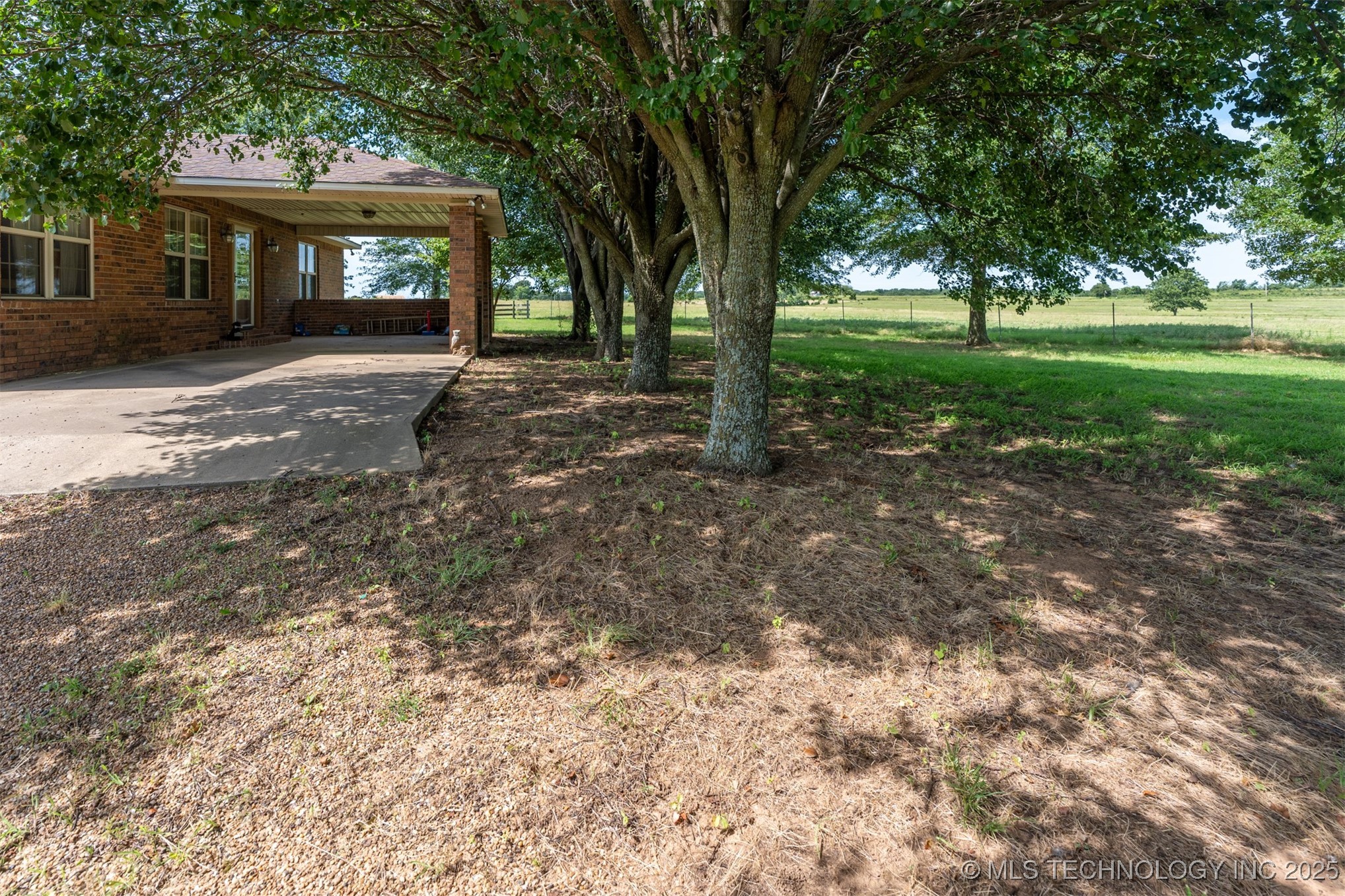 384045 E 1040 Road Property Photo 14