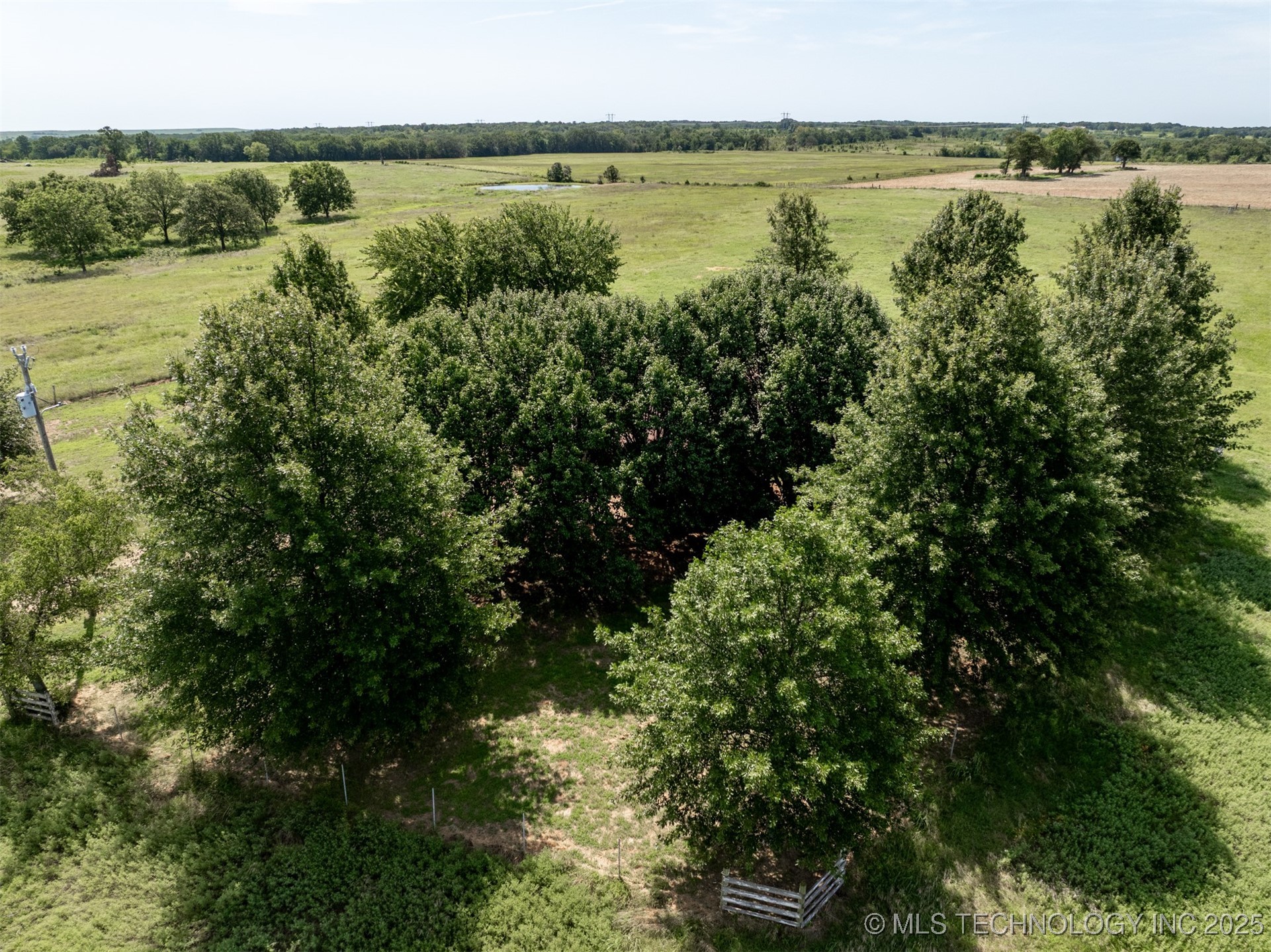 384045 E 1040 Road Property Photo 16