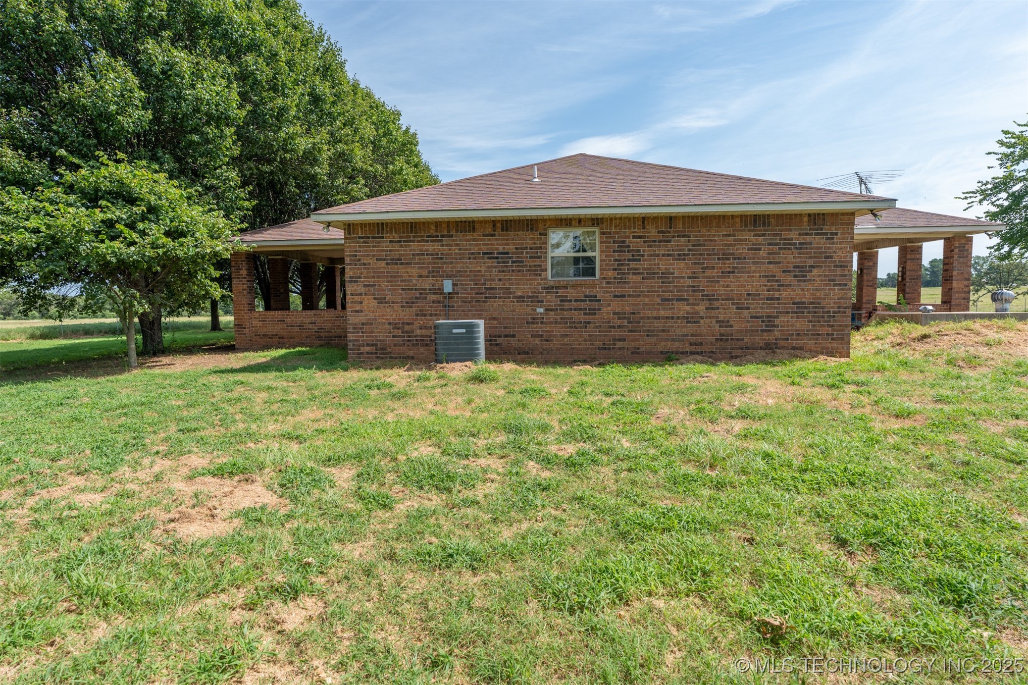 384045 E 1040 Road Property Photo 24