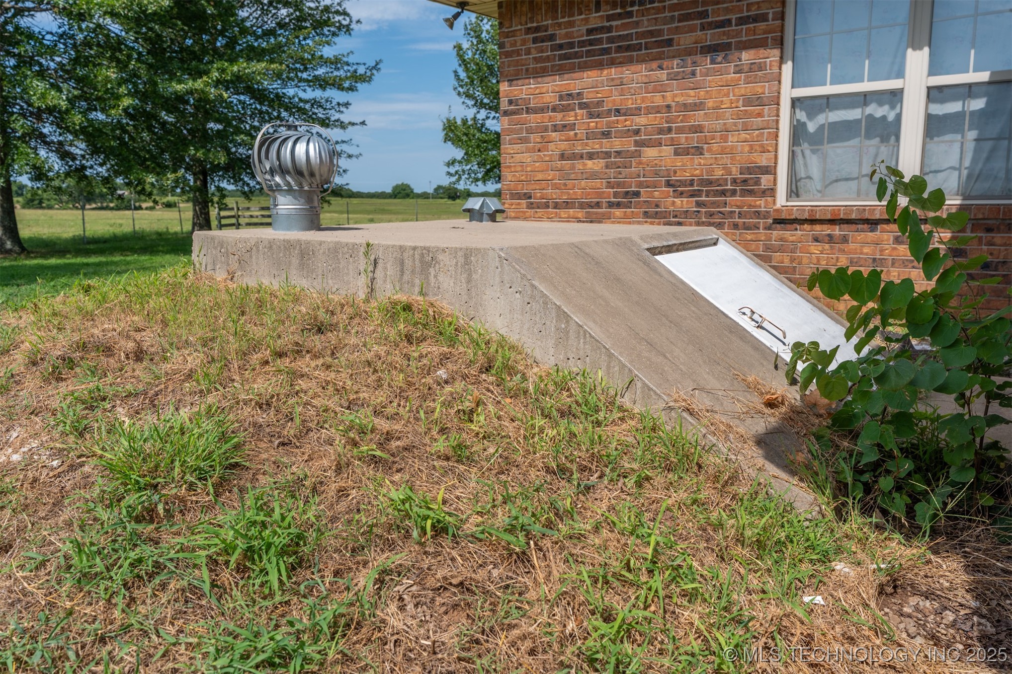 384045 E 1040 Road Property Photo 26