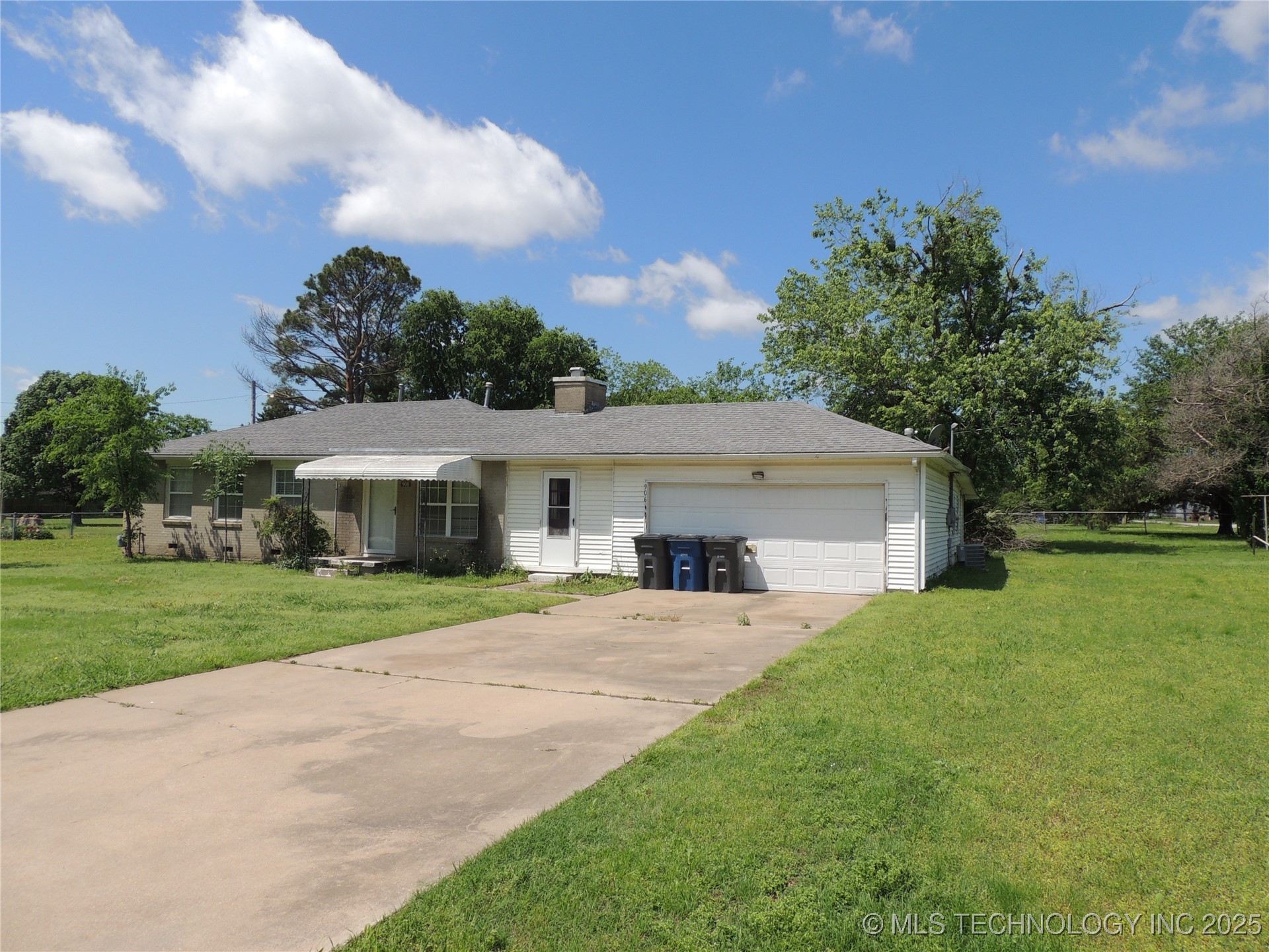 906 S 85th East Avenue Property Photo 2