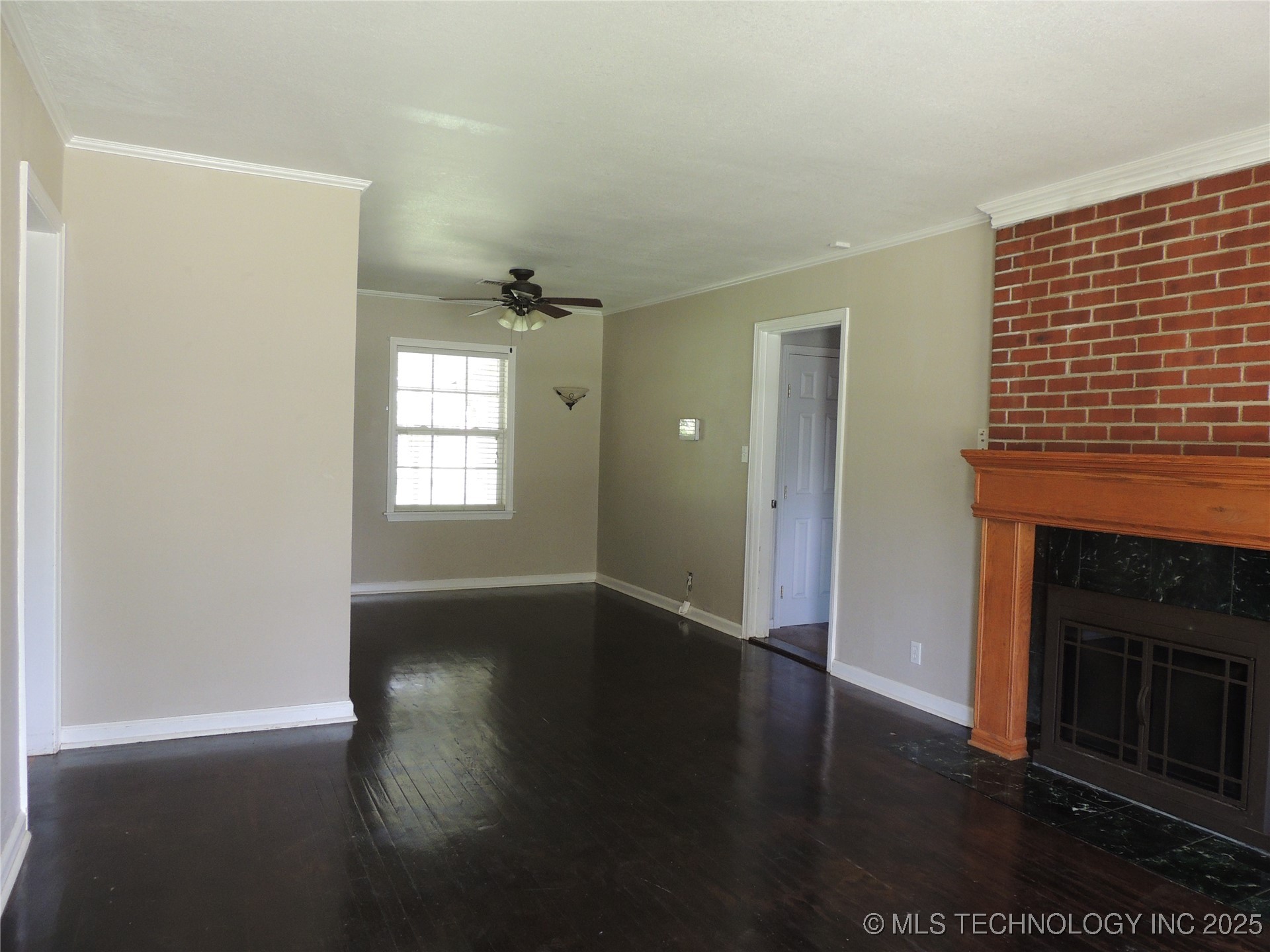 906 S 85th East Avenue Property Photo 16