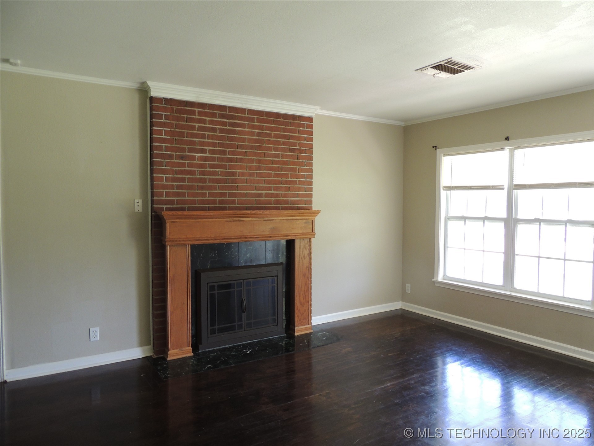 906 S 85th East Avenue Property Photo 18