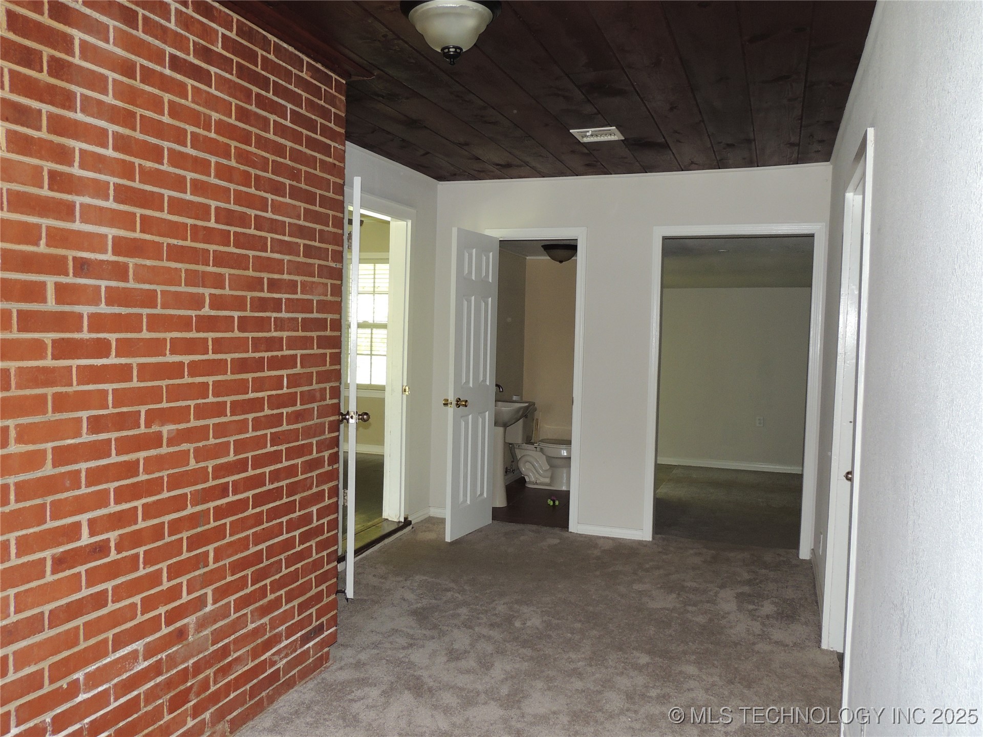 906 S 85th East Avenue Property Photo 37