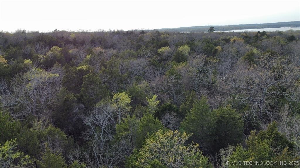 001 E Oak Drive Property Photo 2