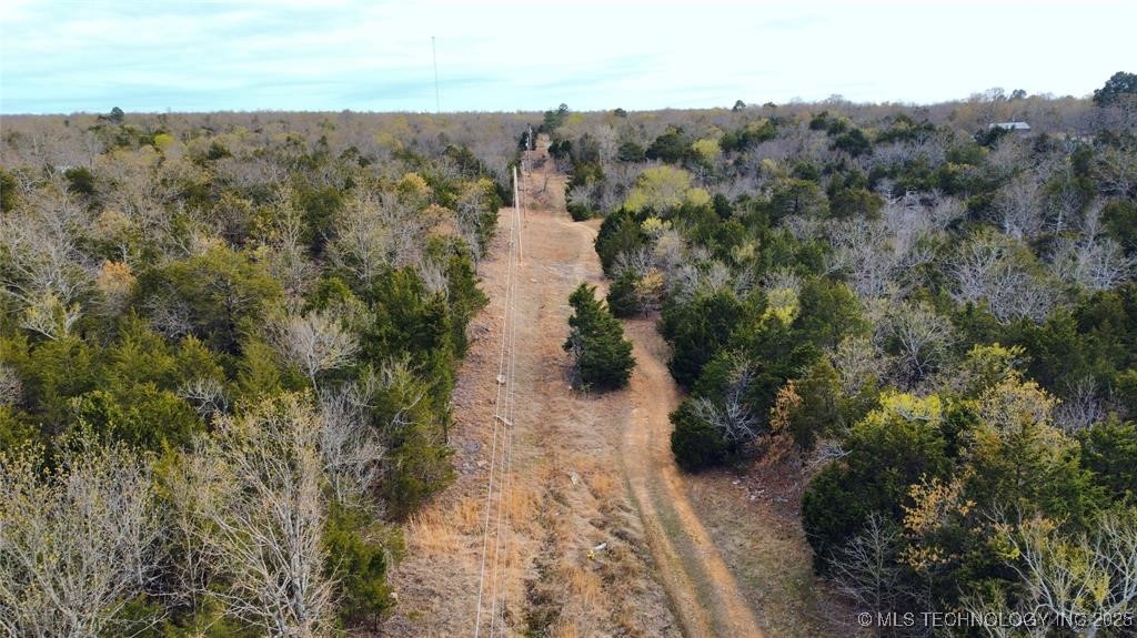 001 E Oak Drive Property Photo 4