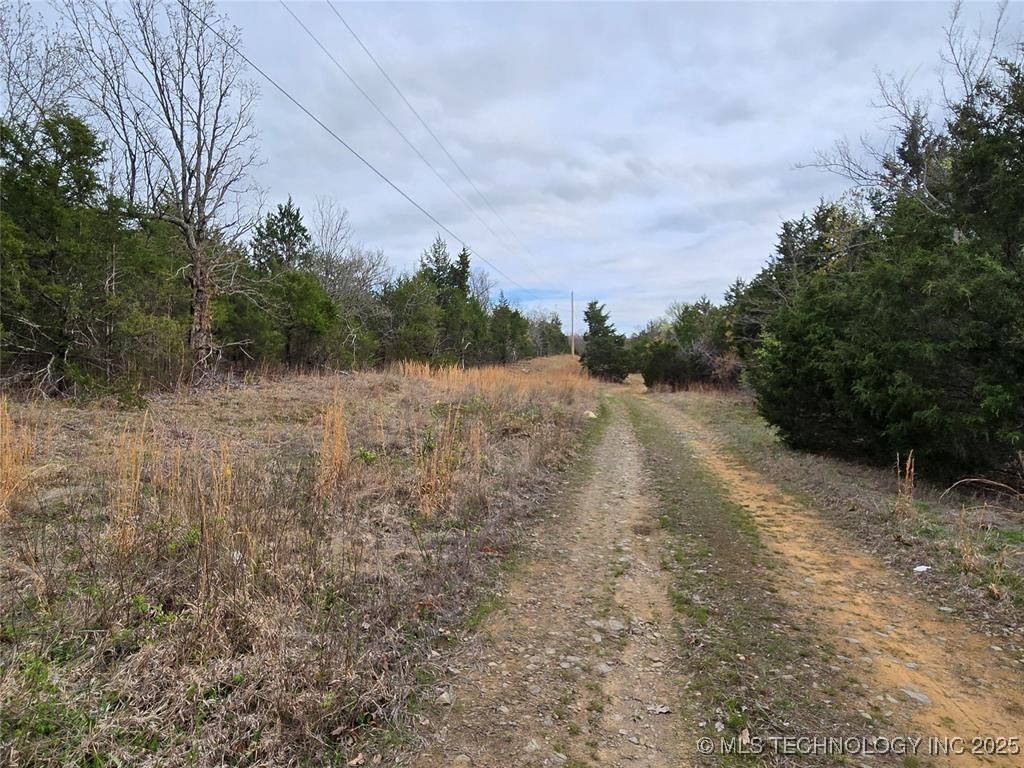001 E Oak Drive Property Photo 9