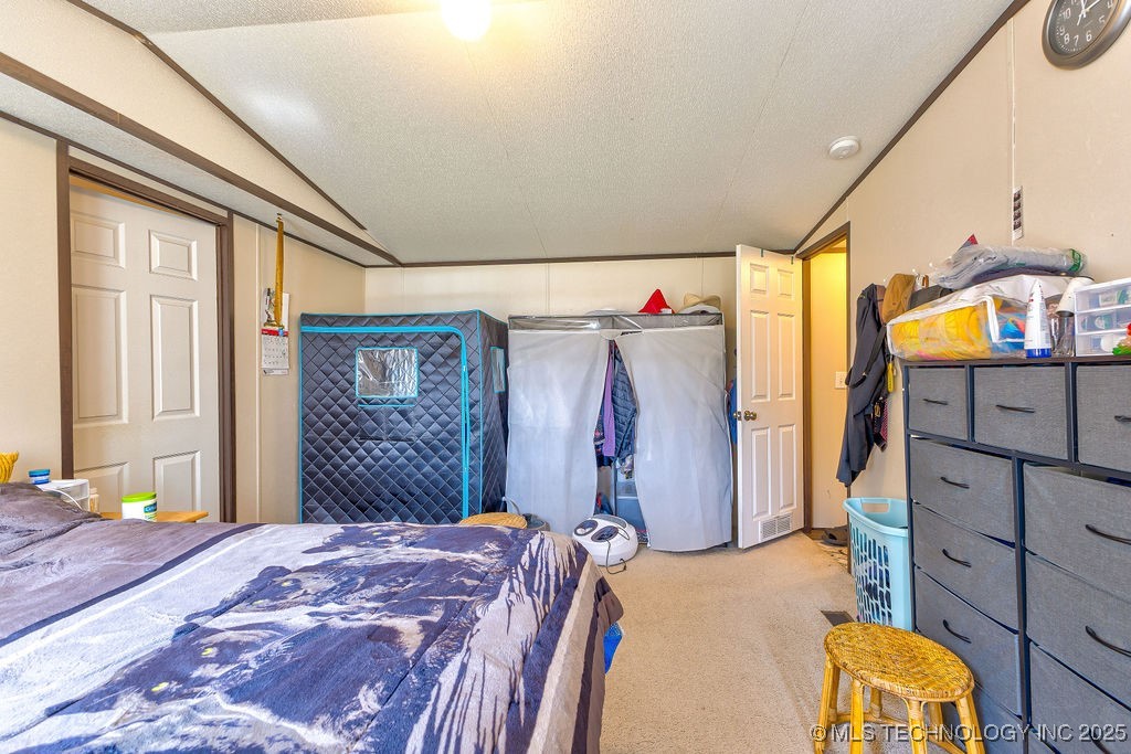 468568 E 970 Road Property Photo 11