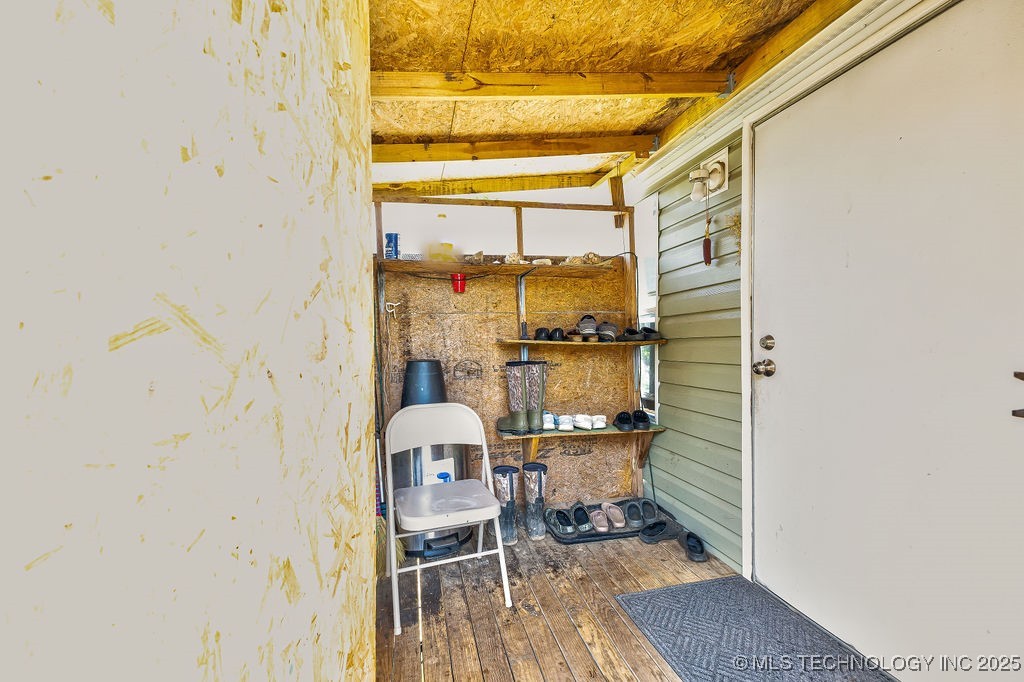 468568 E 970 Road Property Photo 18