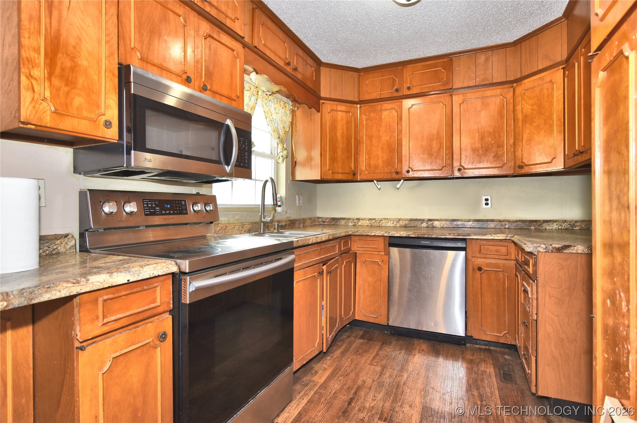 1965 S Scott Street Property Photo 11