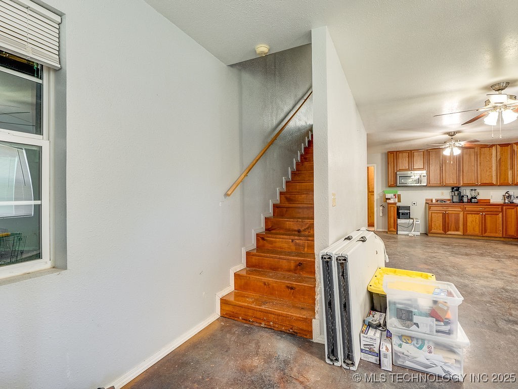 15330 County Road 3480 Property Photo 14