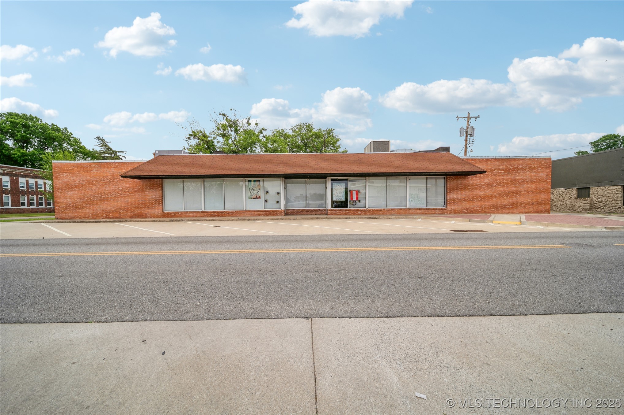 120 N 24th Property Photo 1