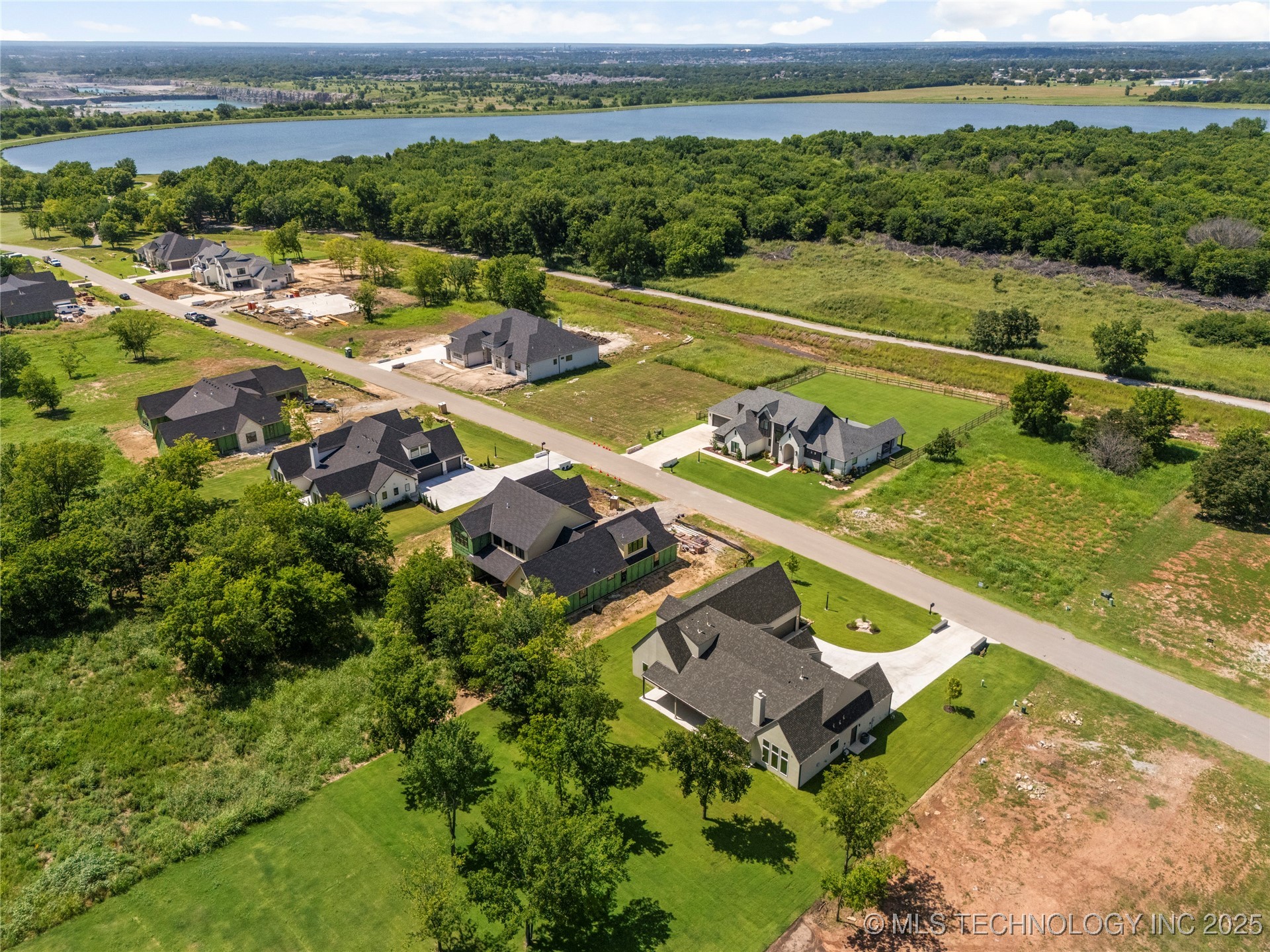 17822 E Patriot Drive Property Photo 7