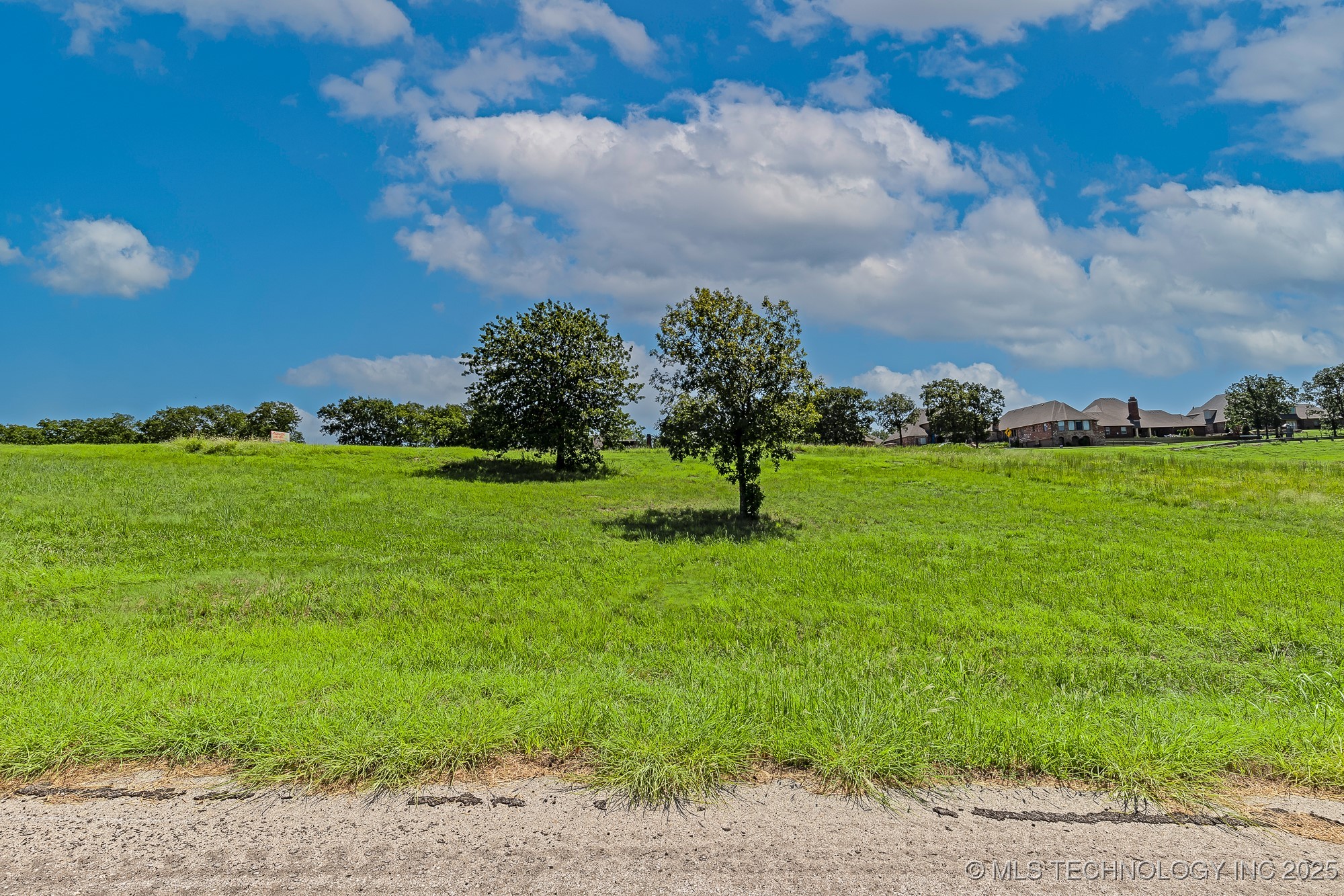 11 Avalon Drive Property Photo 4