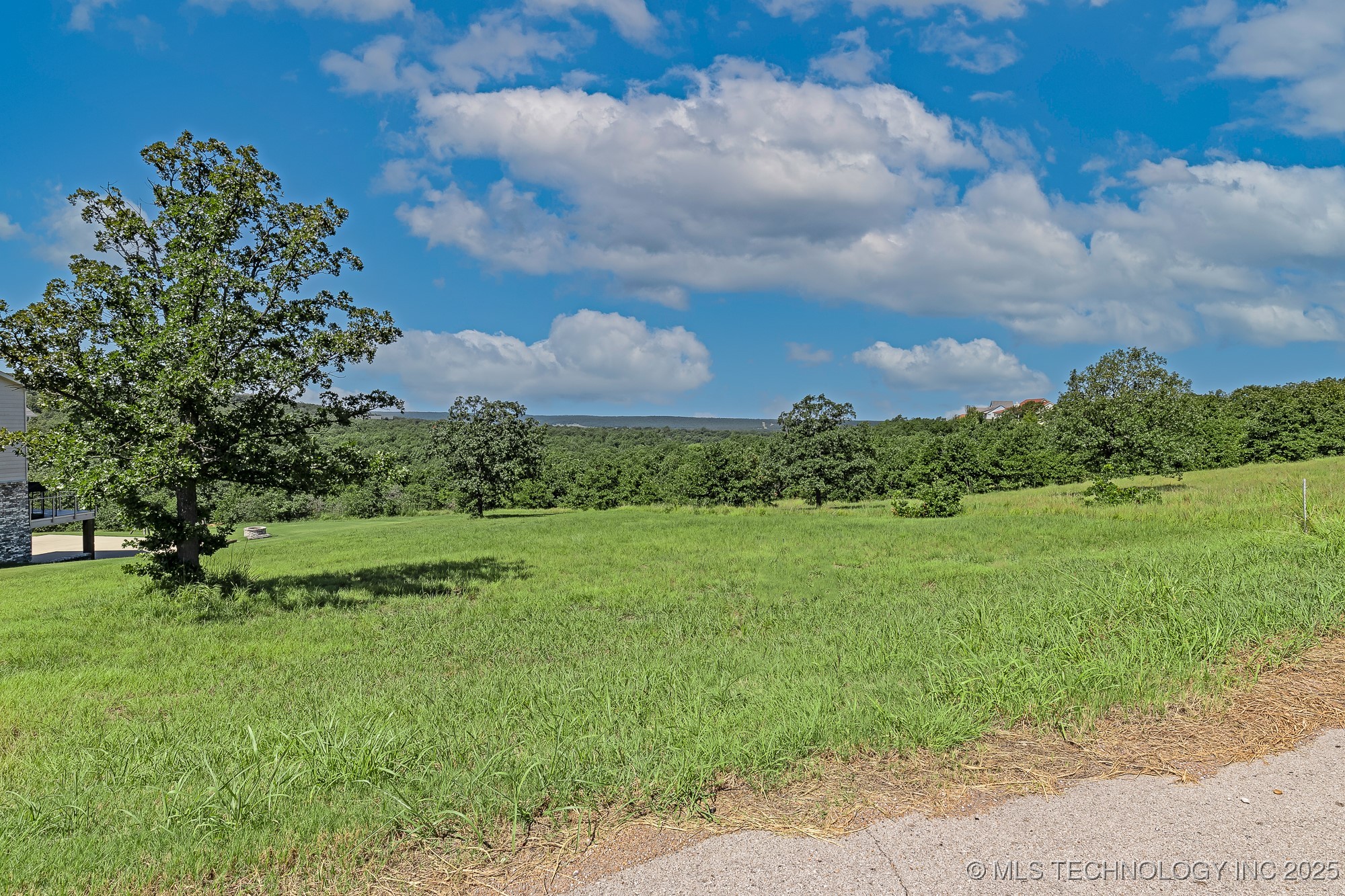 19 Catalina Boulevard Property Photo 4